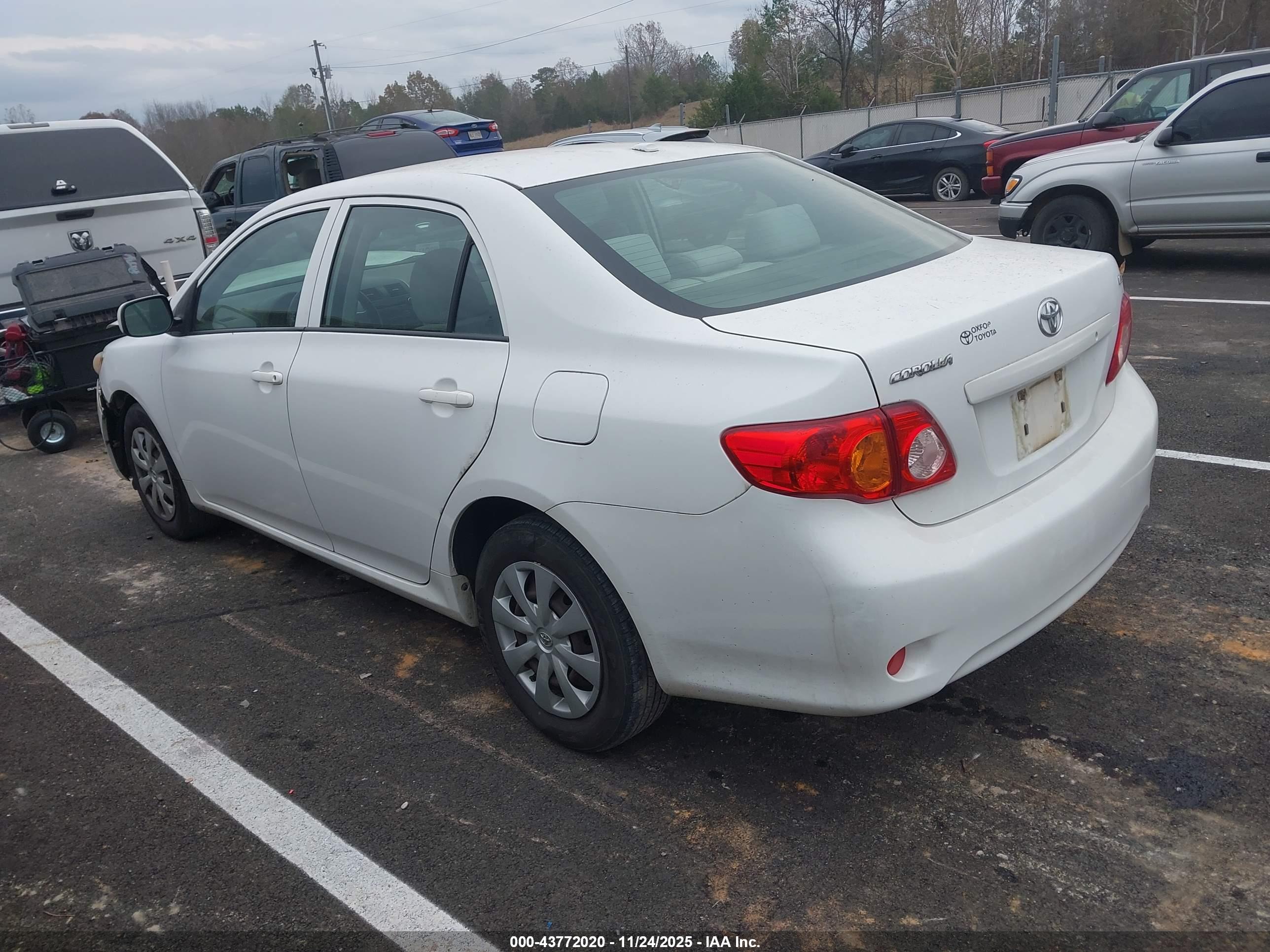 TOYOTA COROLLA image 3