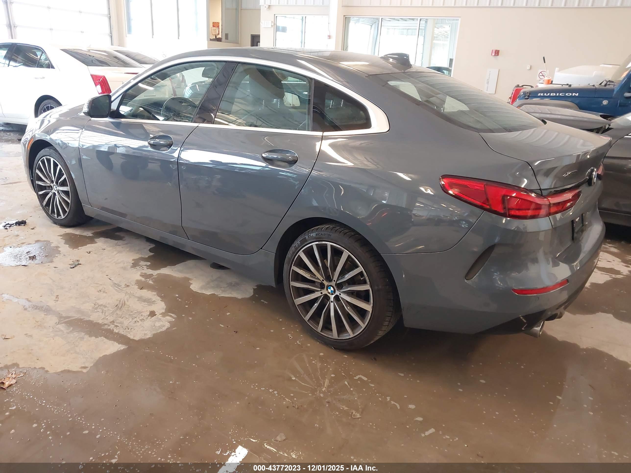 BMW 228 image 3