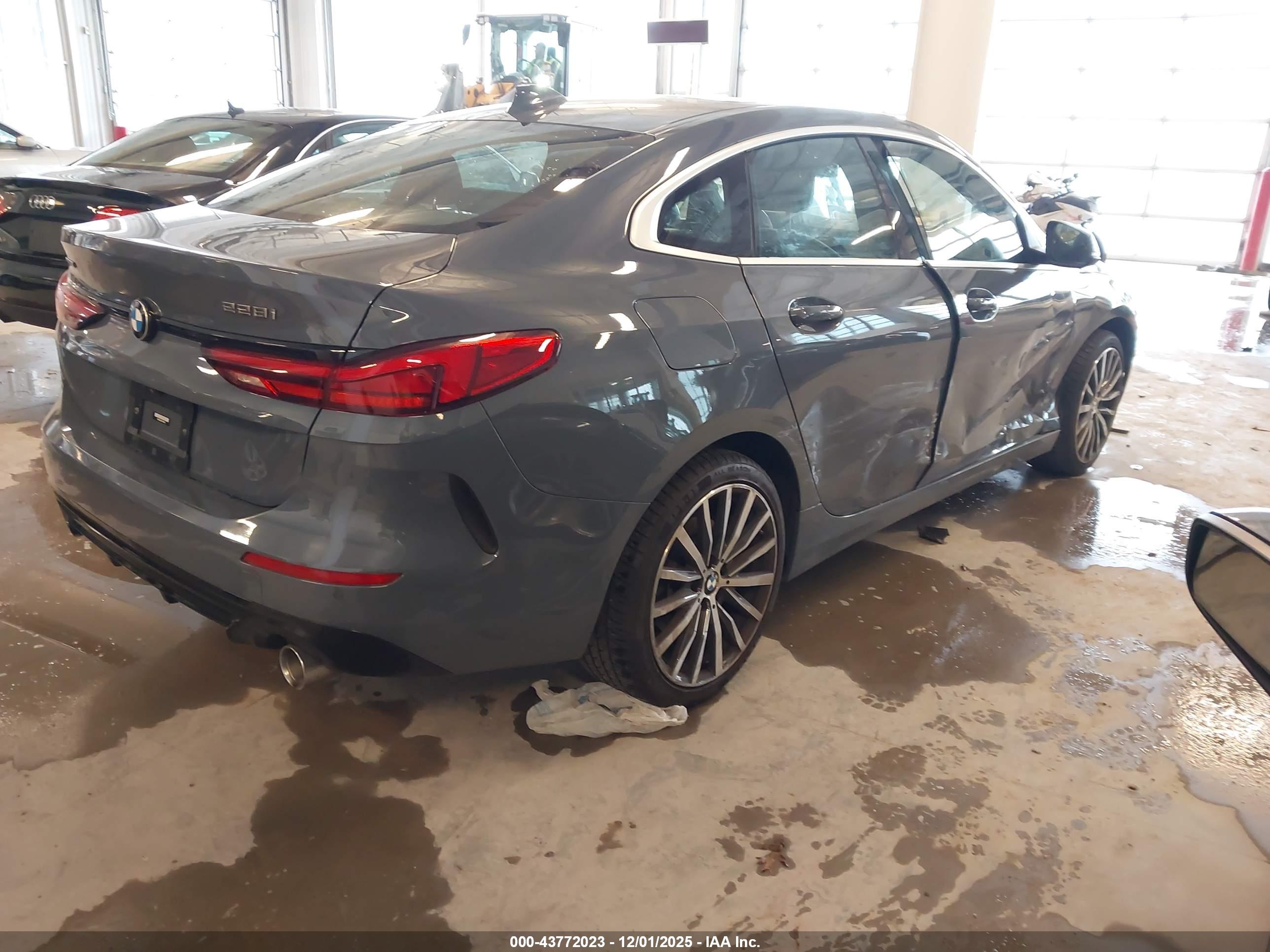 BMW 228 image 4