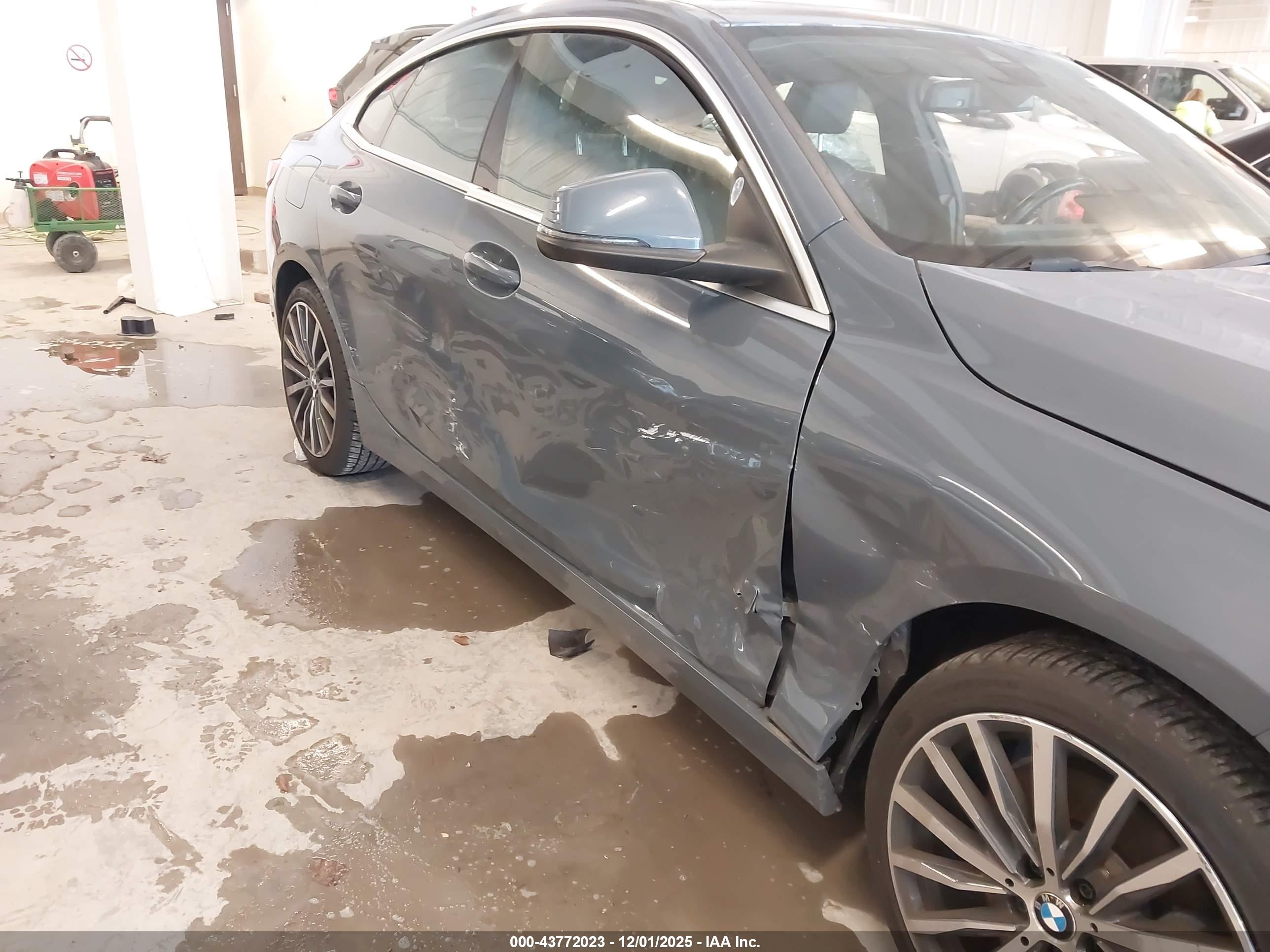 BMW 228 image 6