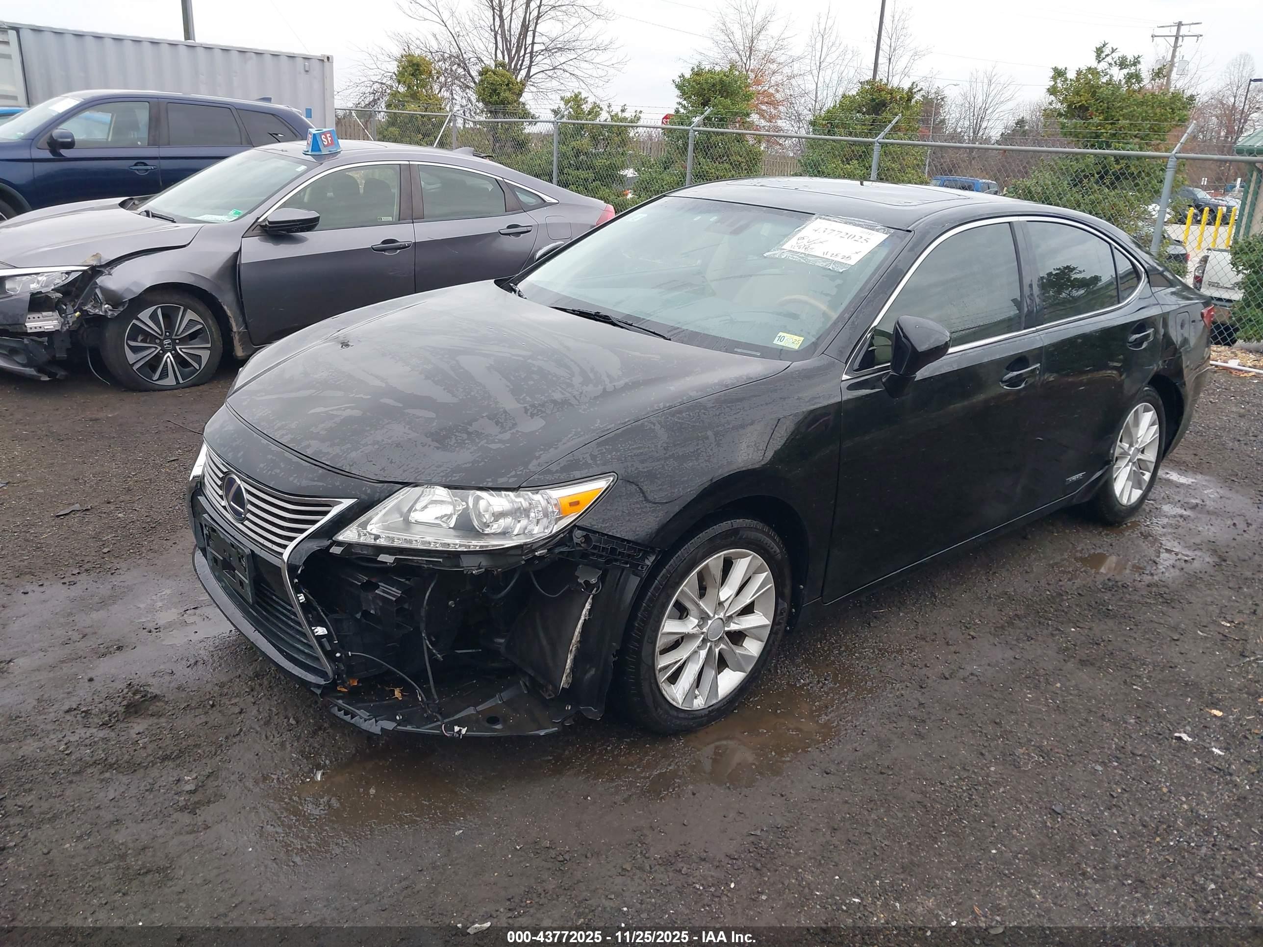 LEXUS ES image 6