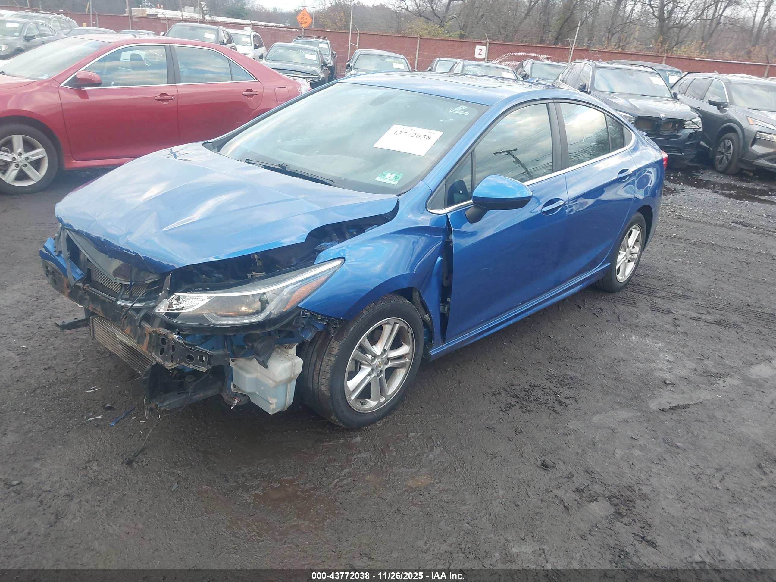 CHEVROLET CRUZE image 2