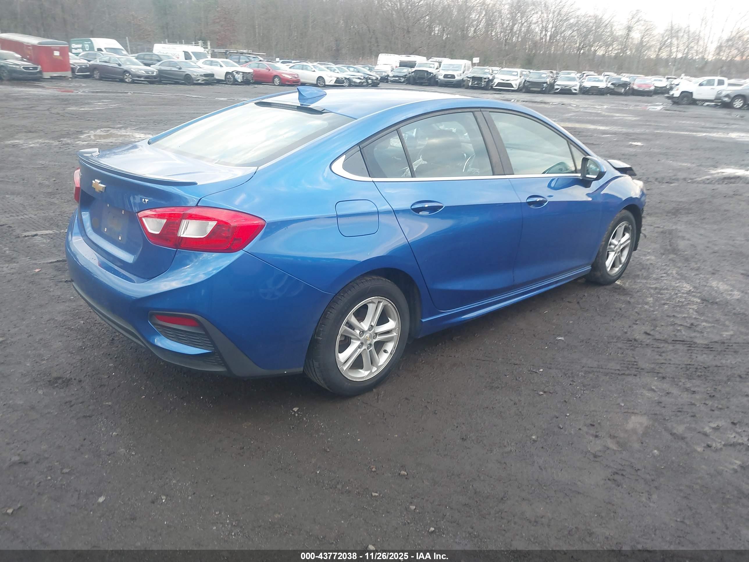 CHEVROLET CRUZE image 4