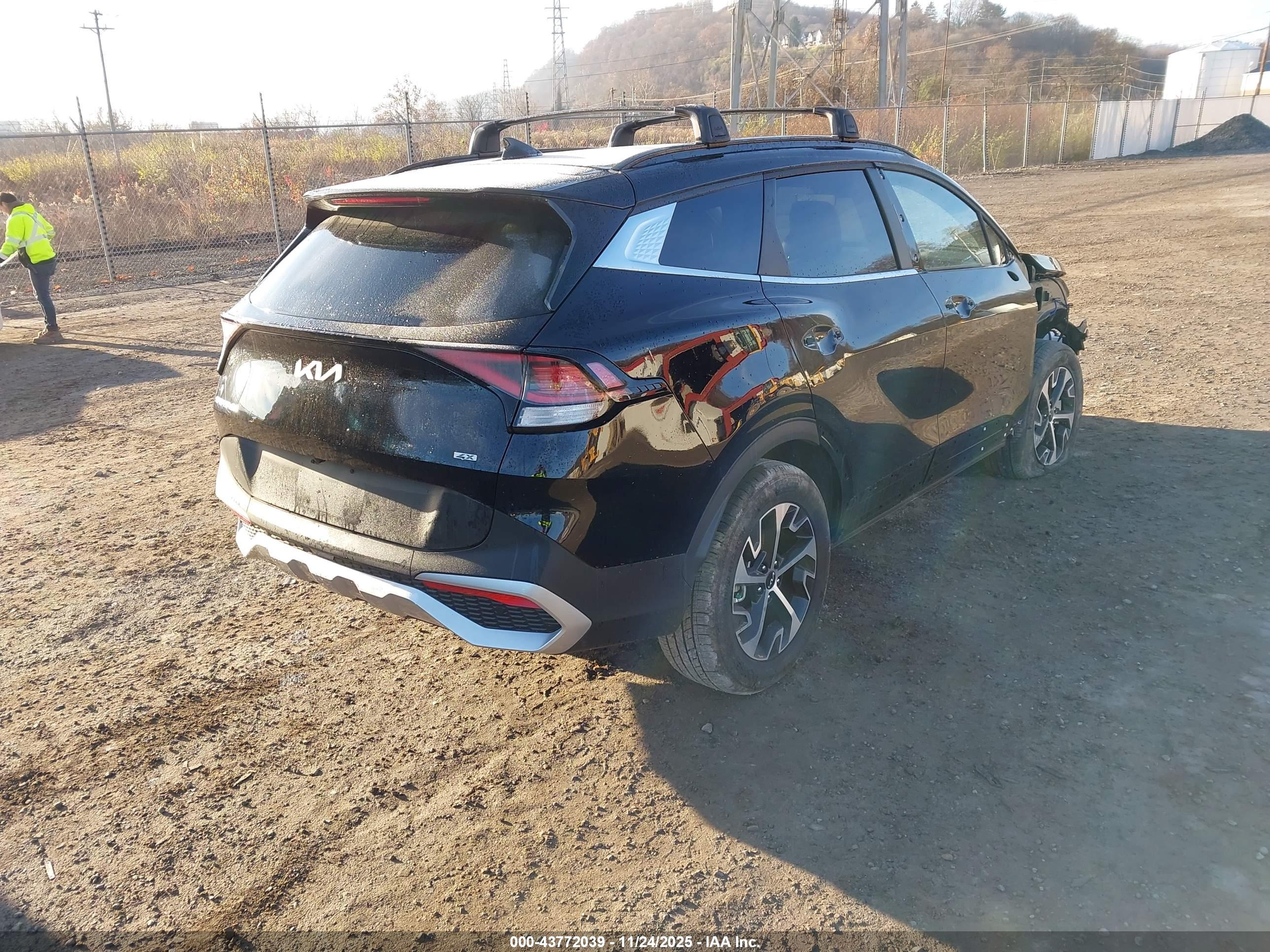 KIA SPORTAGE image 4