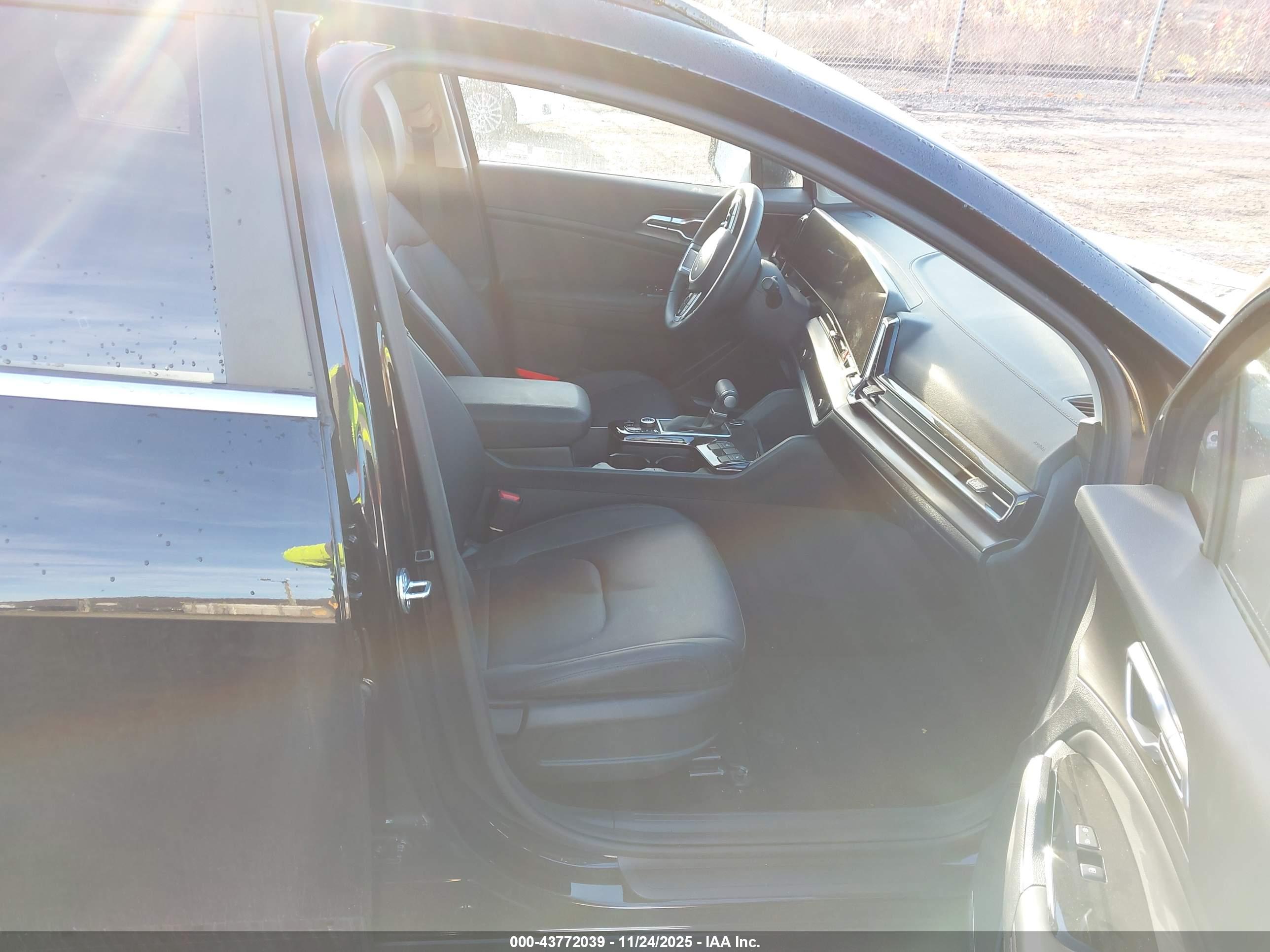 KIA SPORTAGE image 5