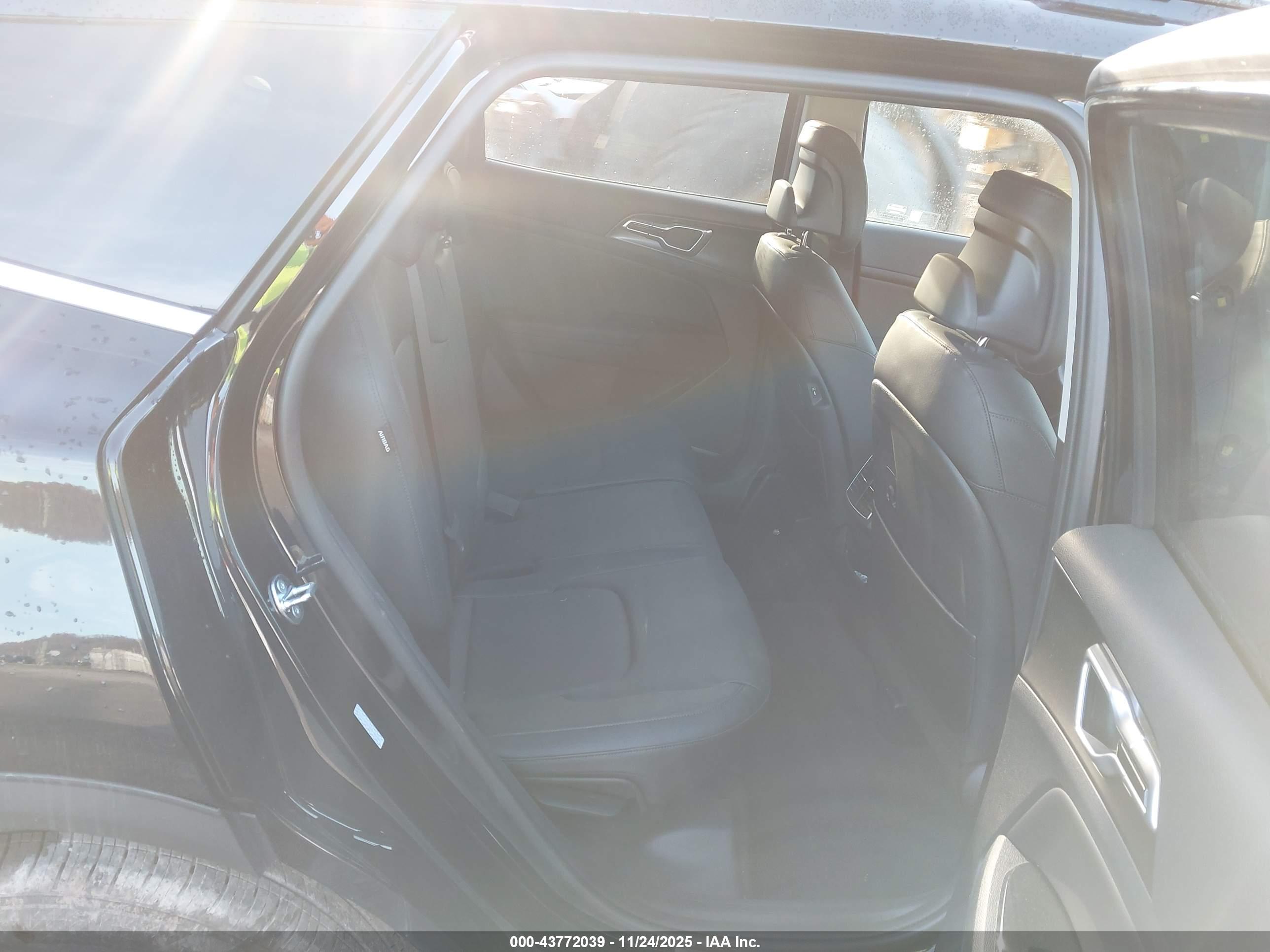 KIA SPORTAGE image 8