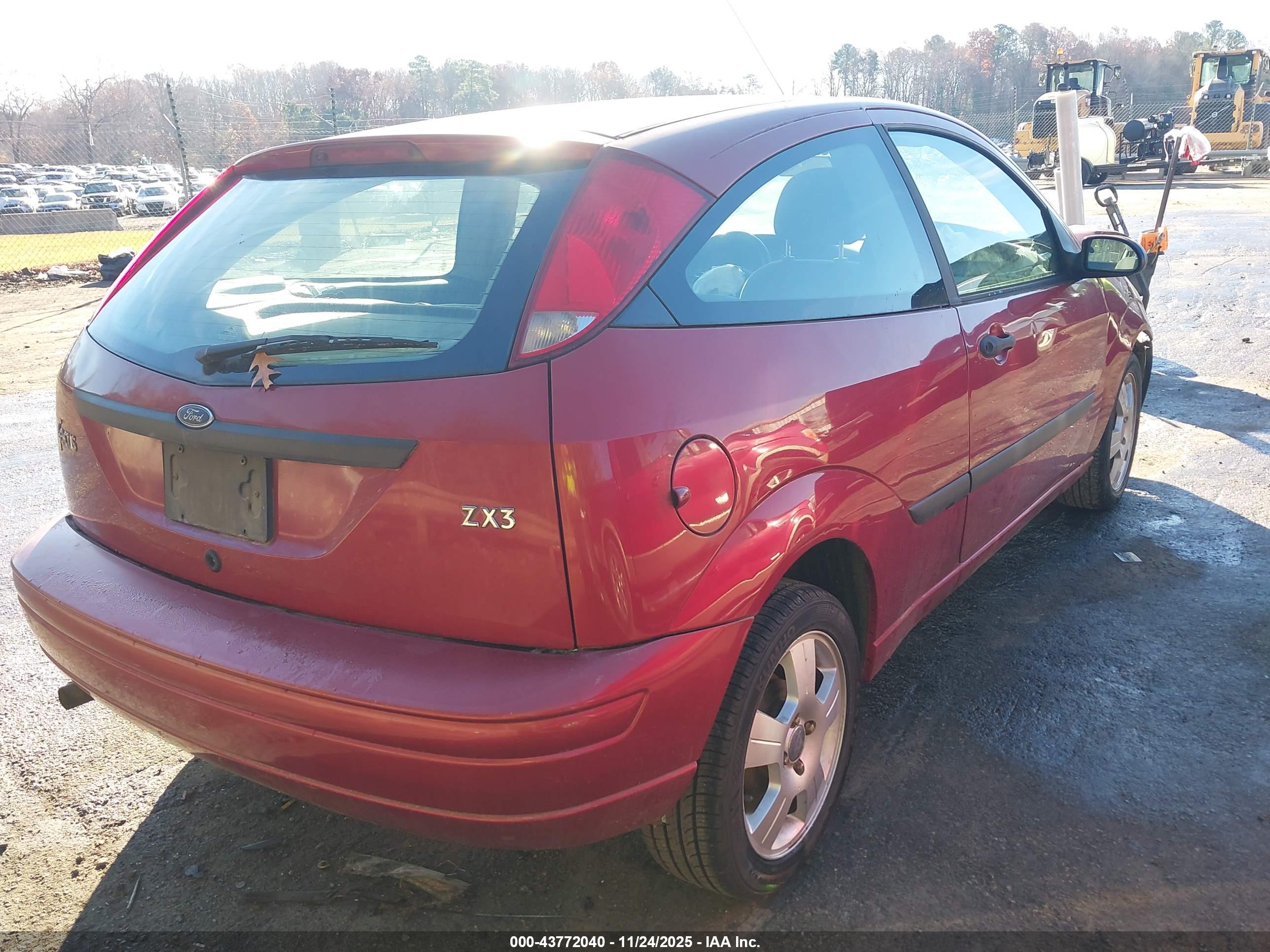 FORD FOCUS image 4