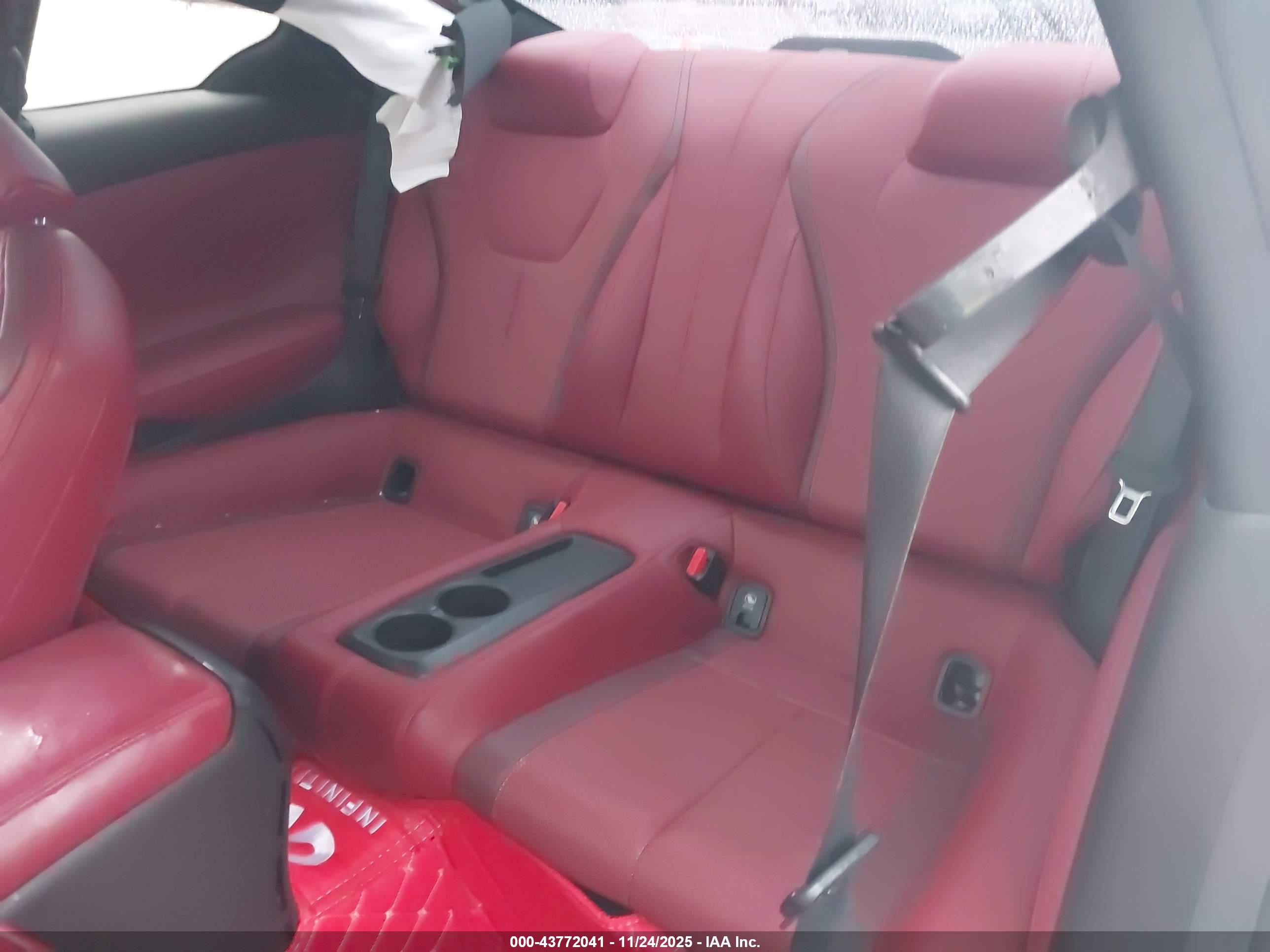 INFINITI Q60 image 8