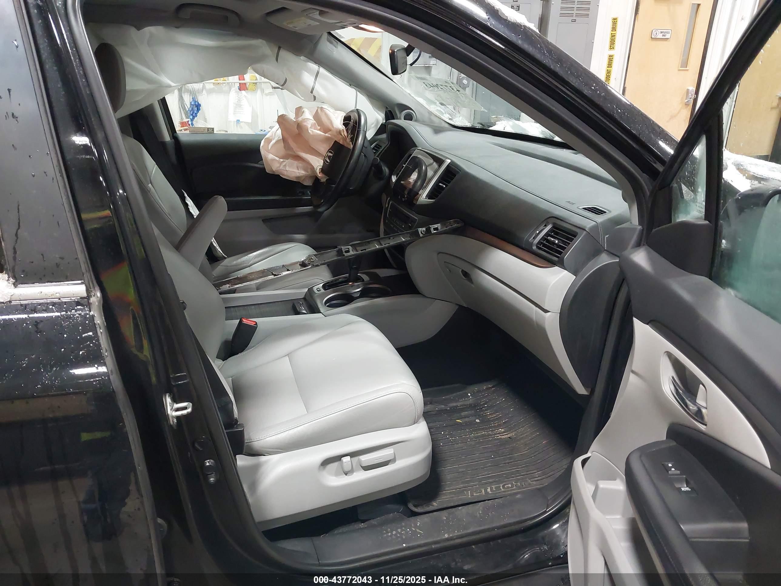 HONDA PILOT image 5