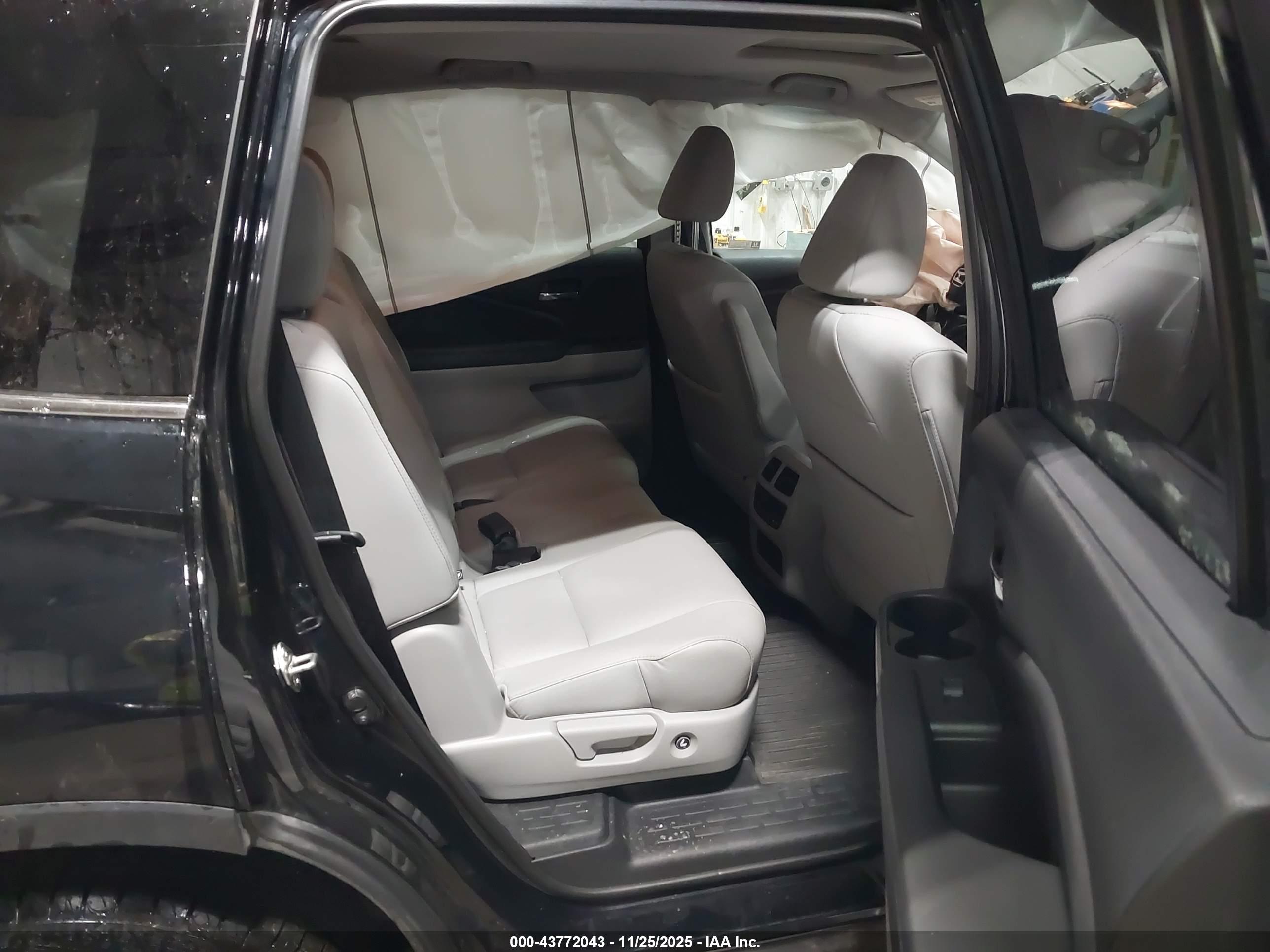 HONDA PILOT image 8