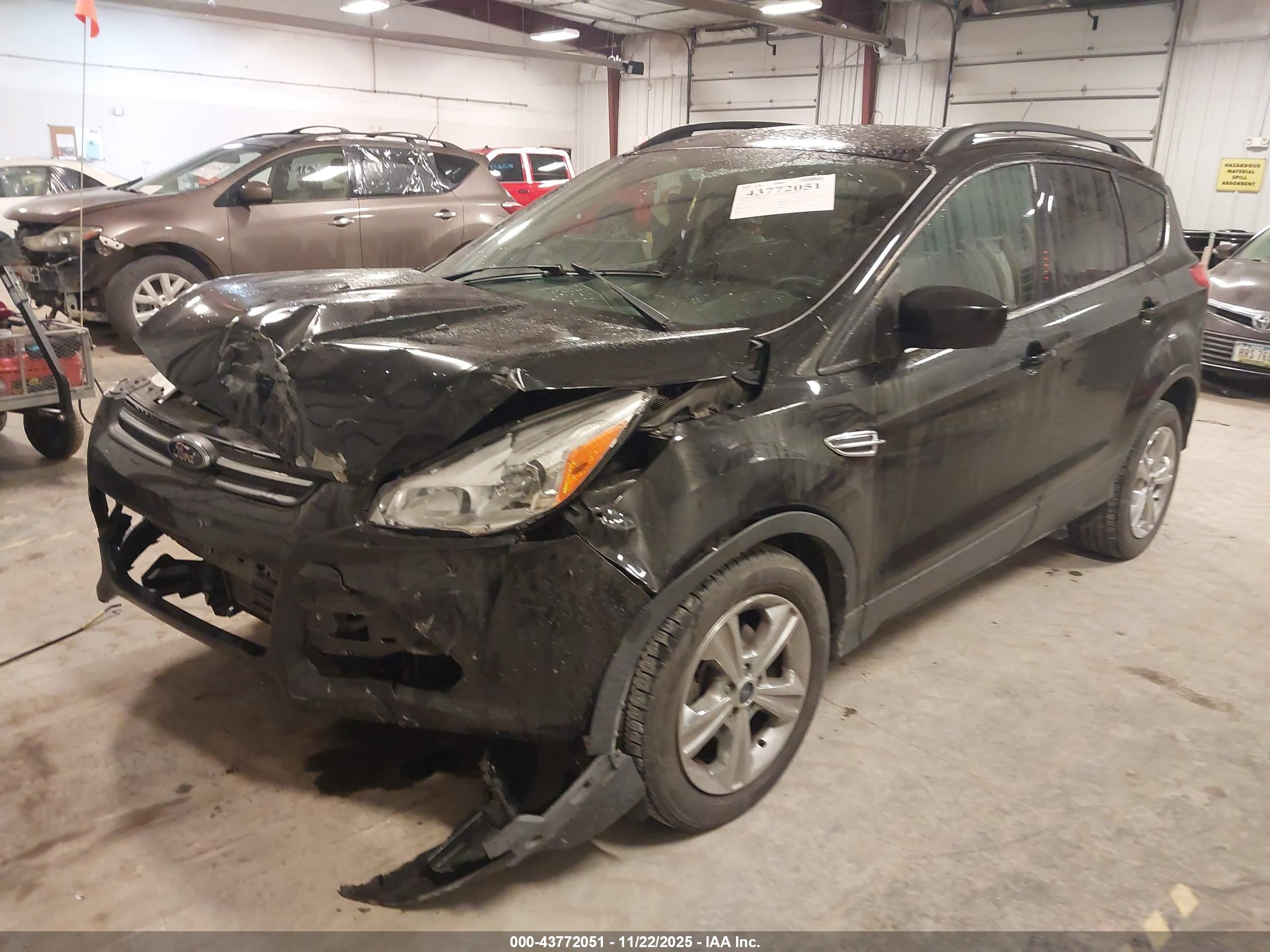 FORD ESCAPE image 2