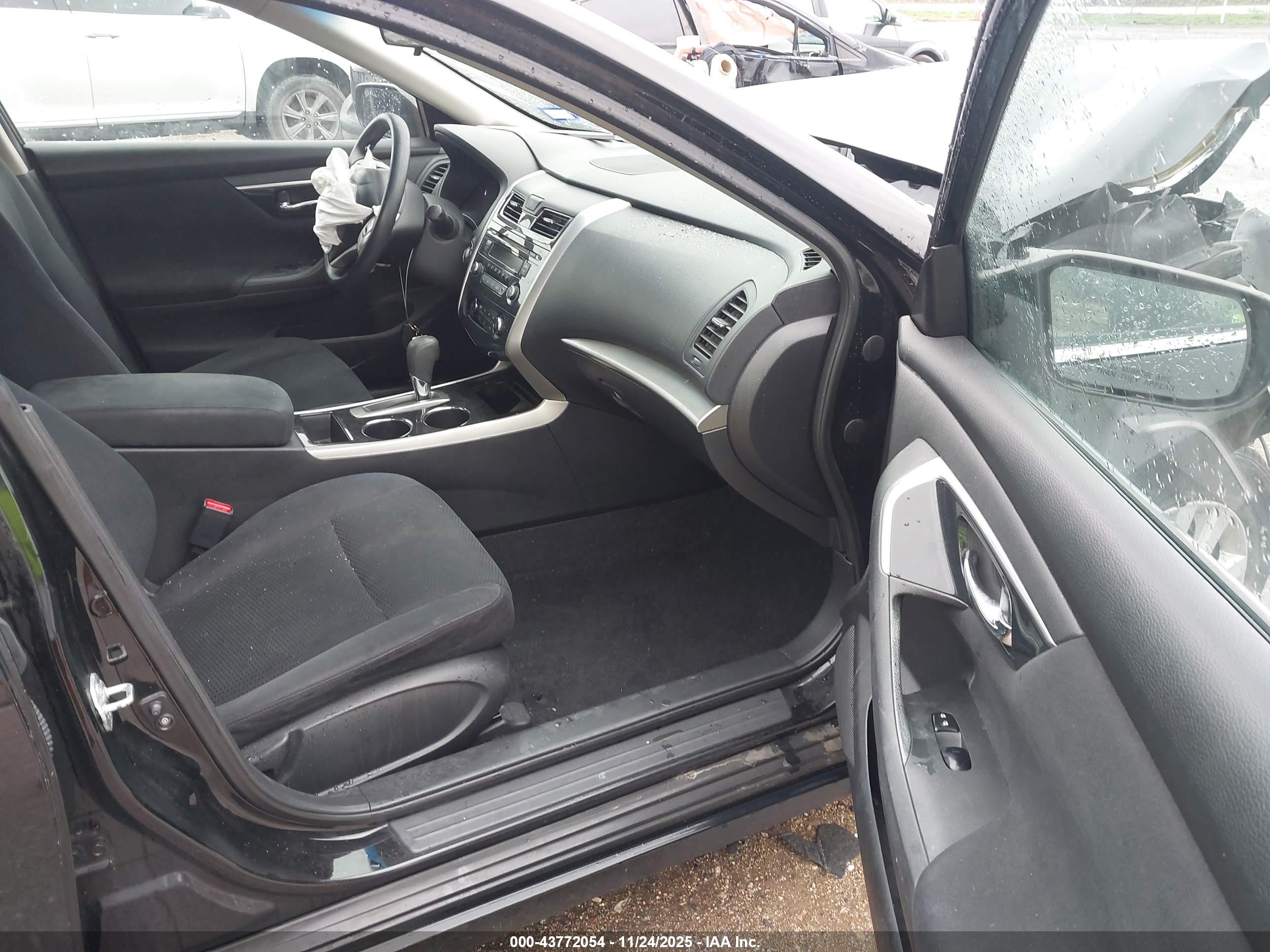 NISSAN ALTIMA image 5