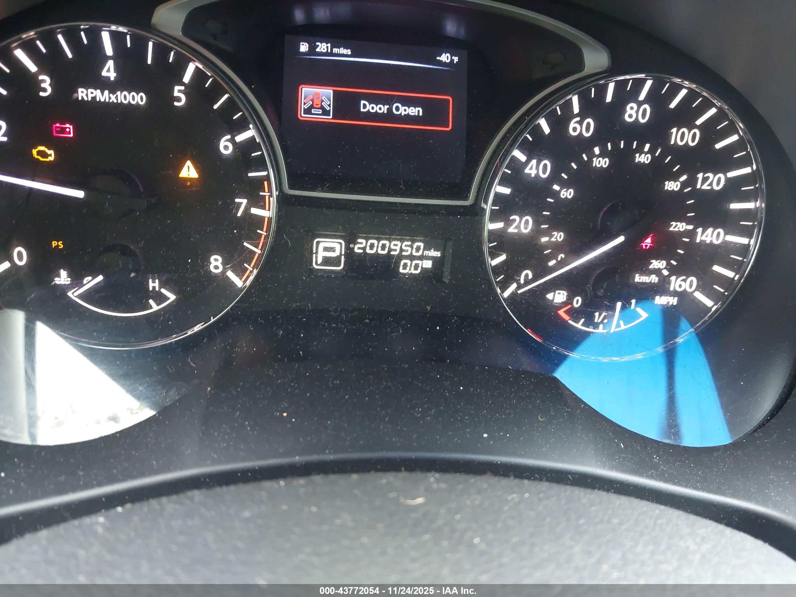 NISSAN ALTIMA image 7