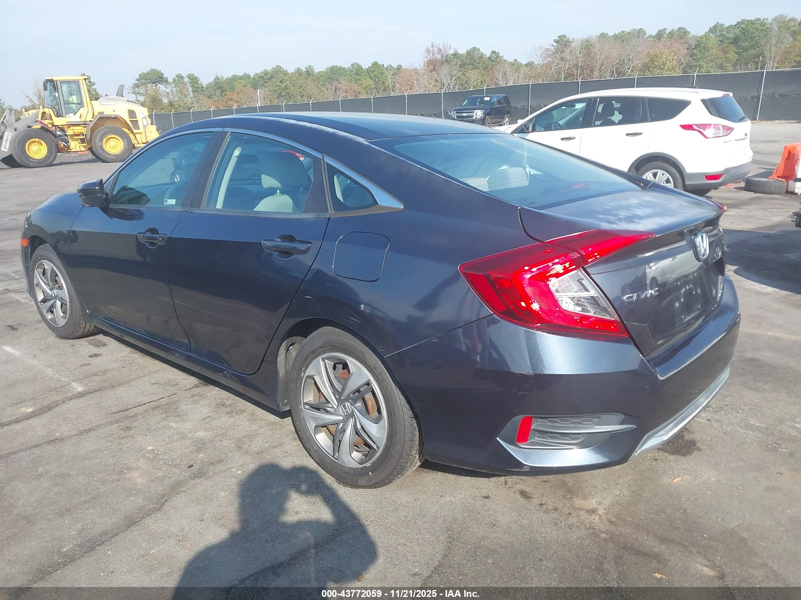 HONDA CIVIC image 3