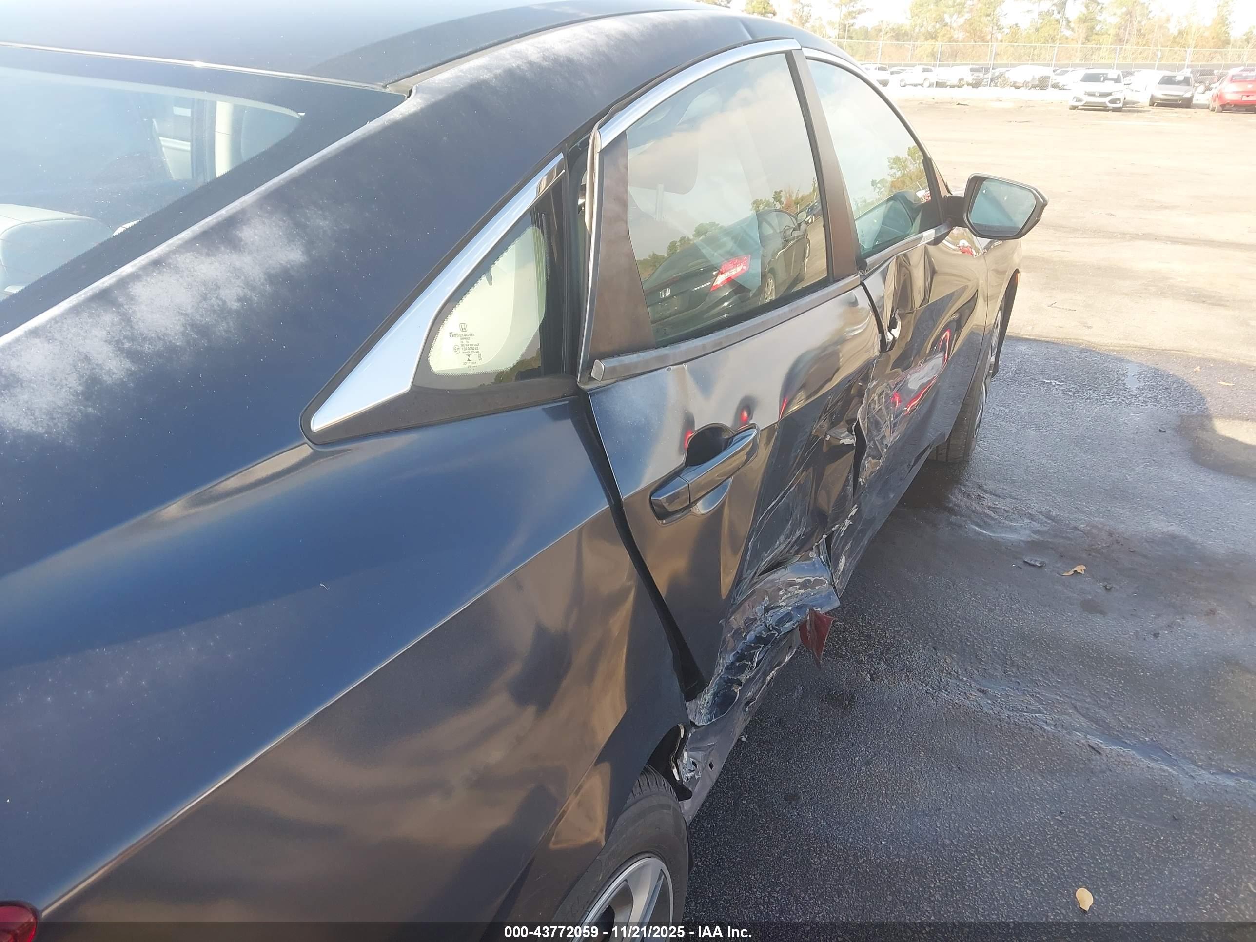 HONDA CIVIC image 6