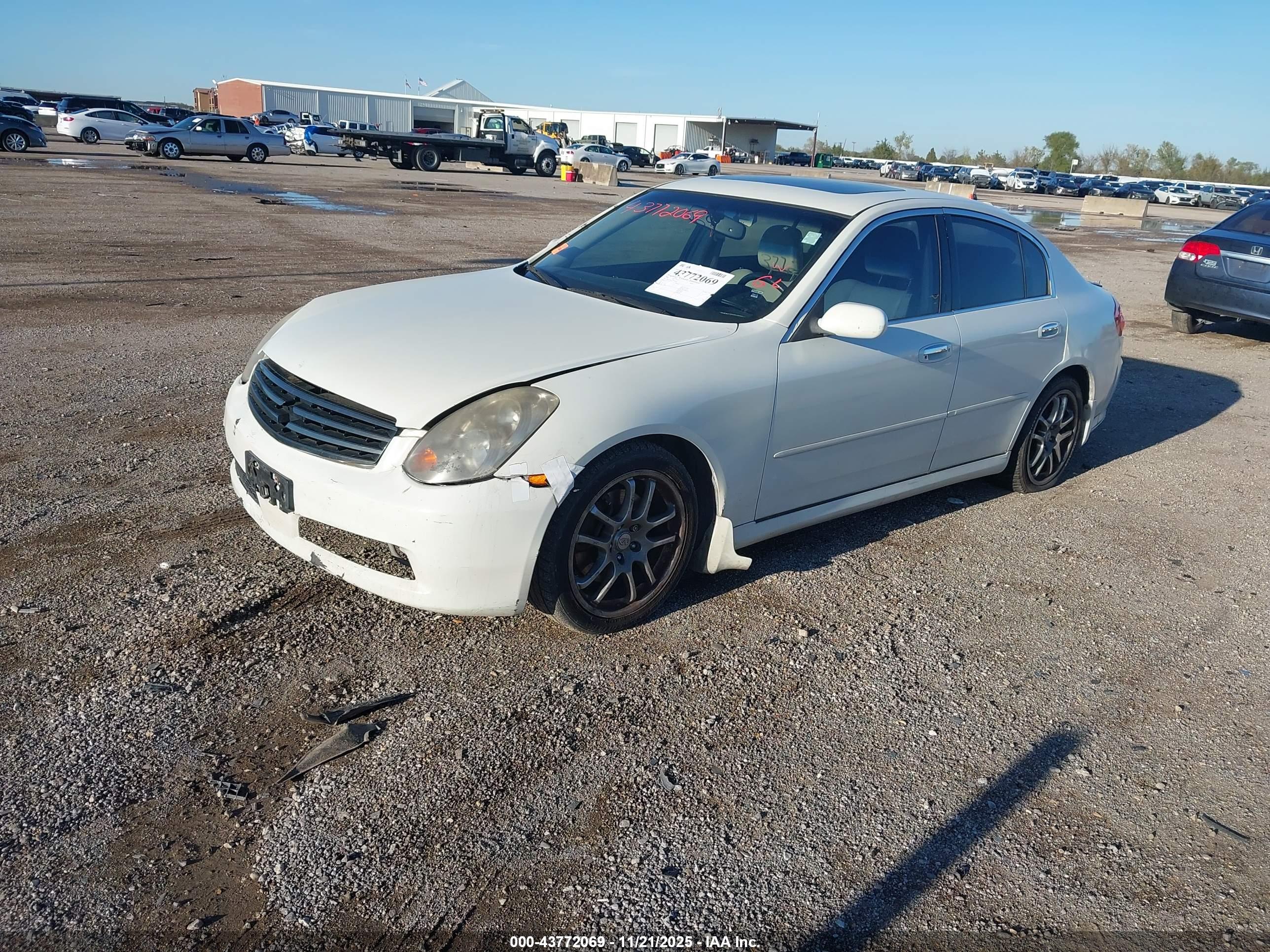 INFINITI G35 image 2