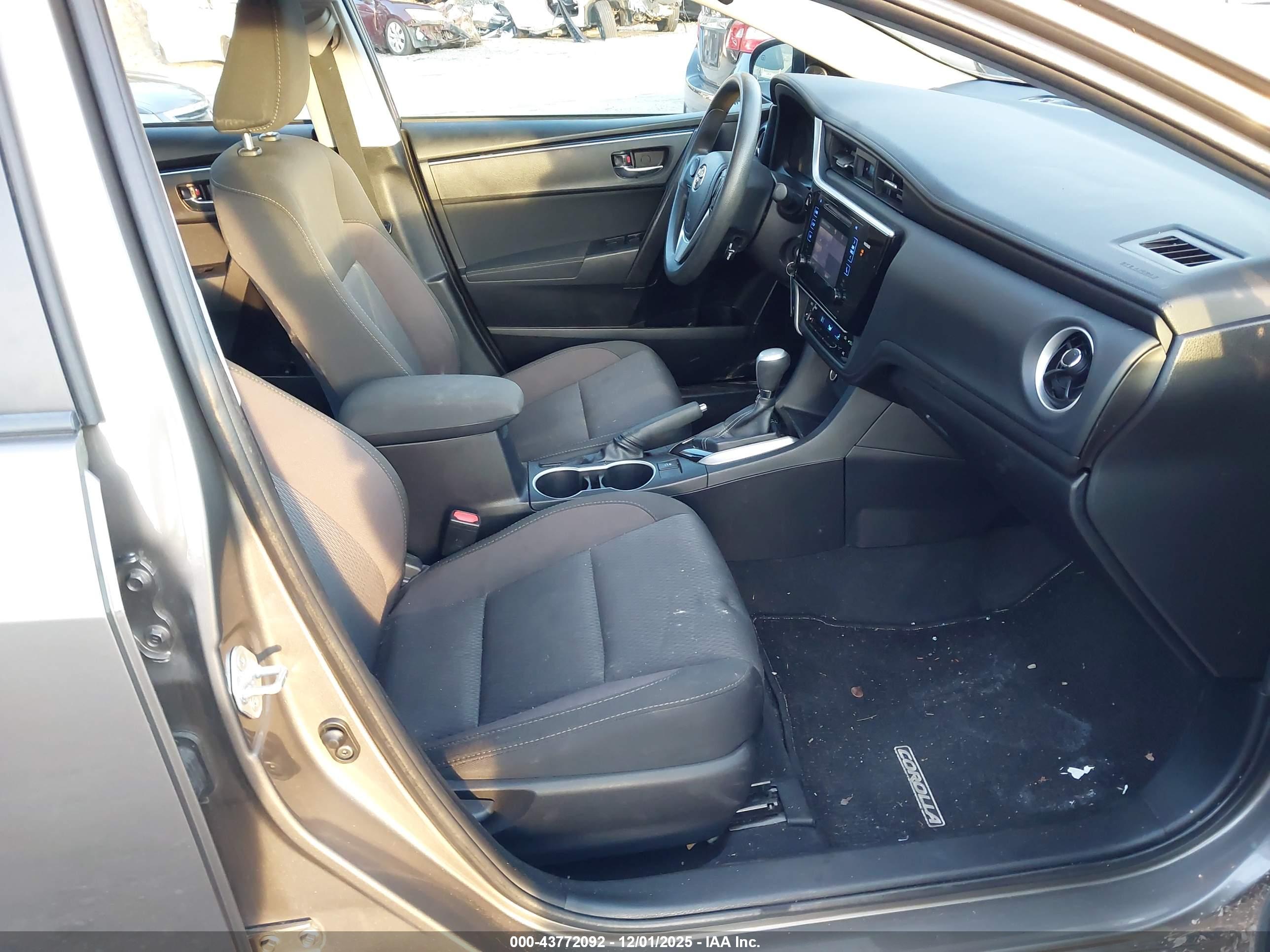 TOYOTA COROLLA image 5