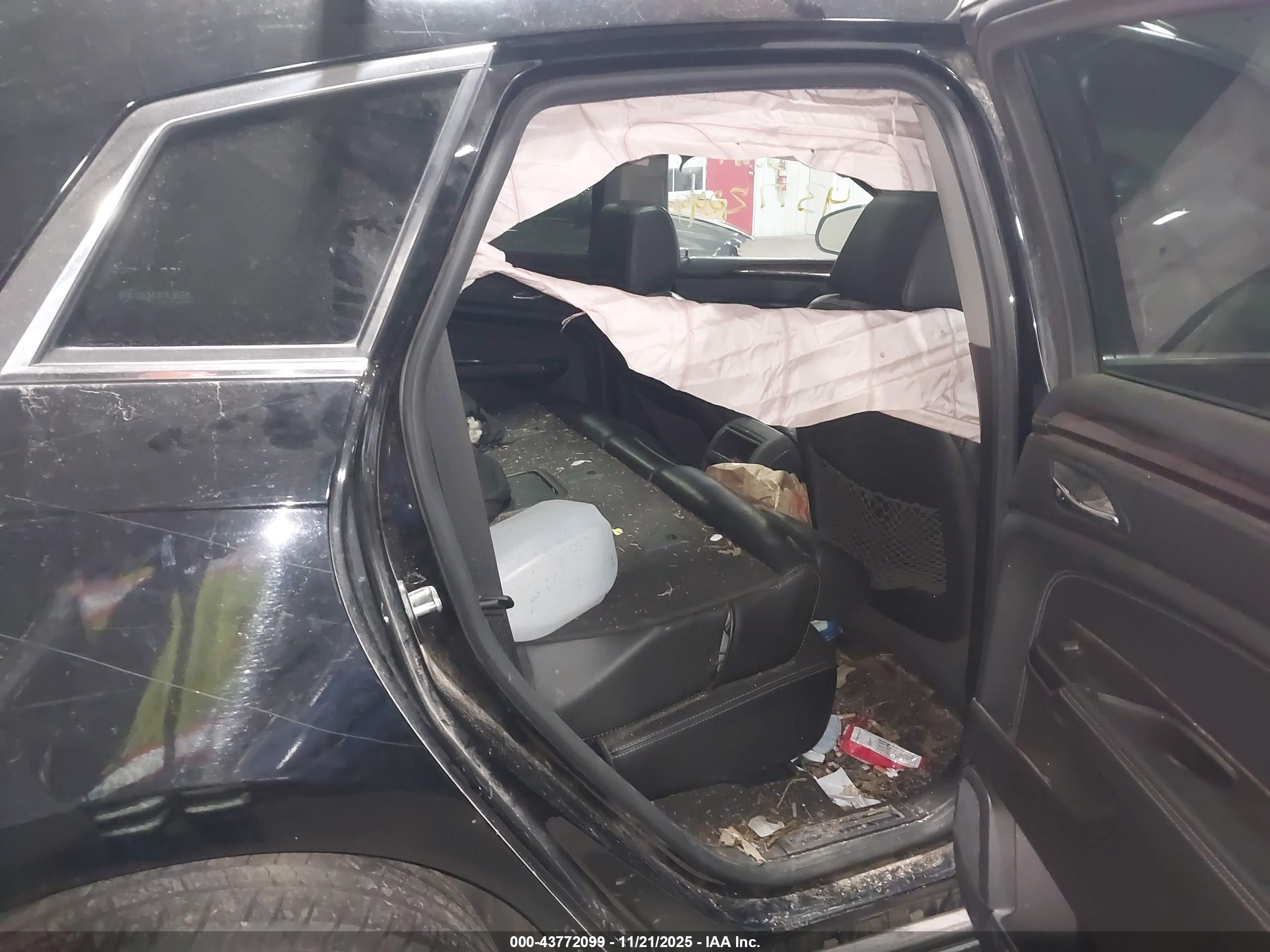 CADILLAC SRX image 8