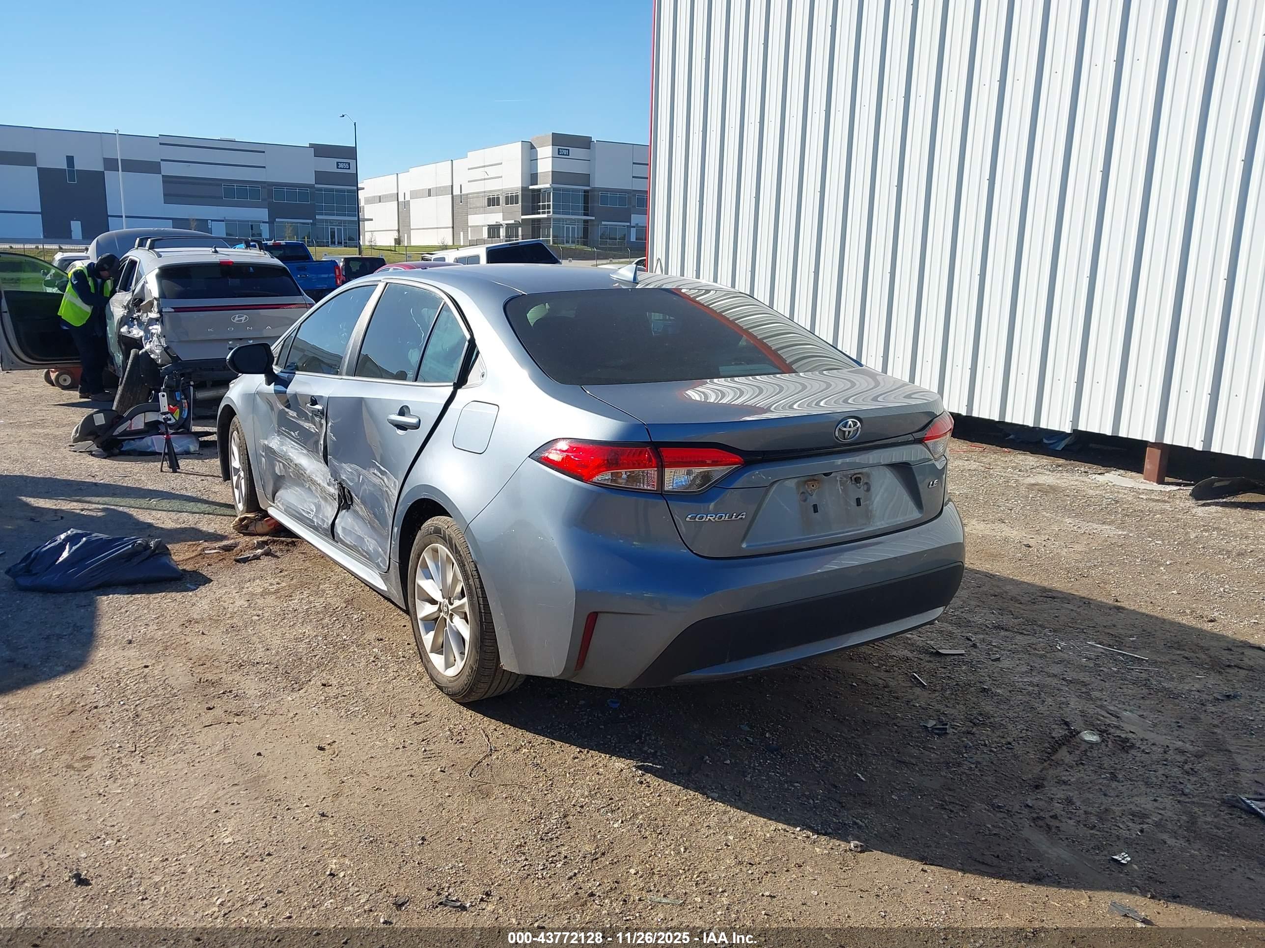TOYOTA COROLLA image 3