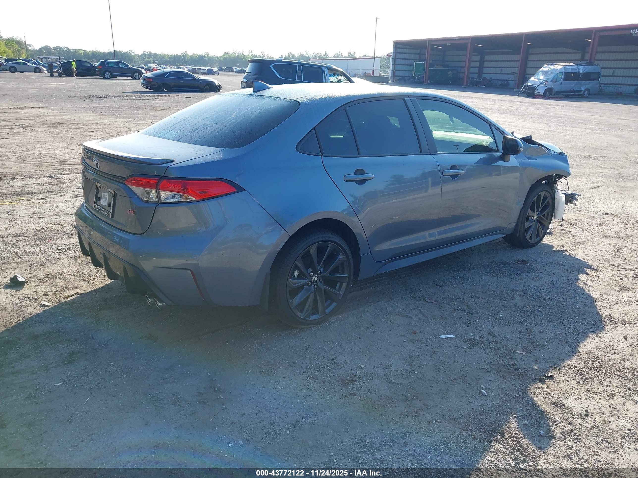 TOYOTA COROLLA image 4