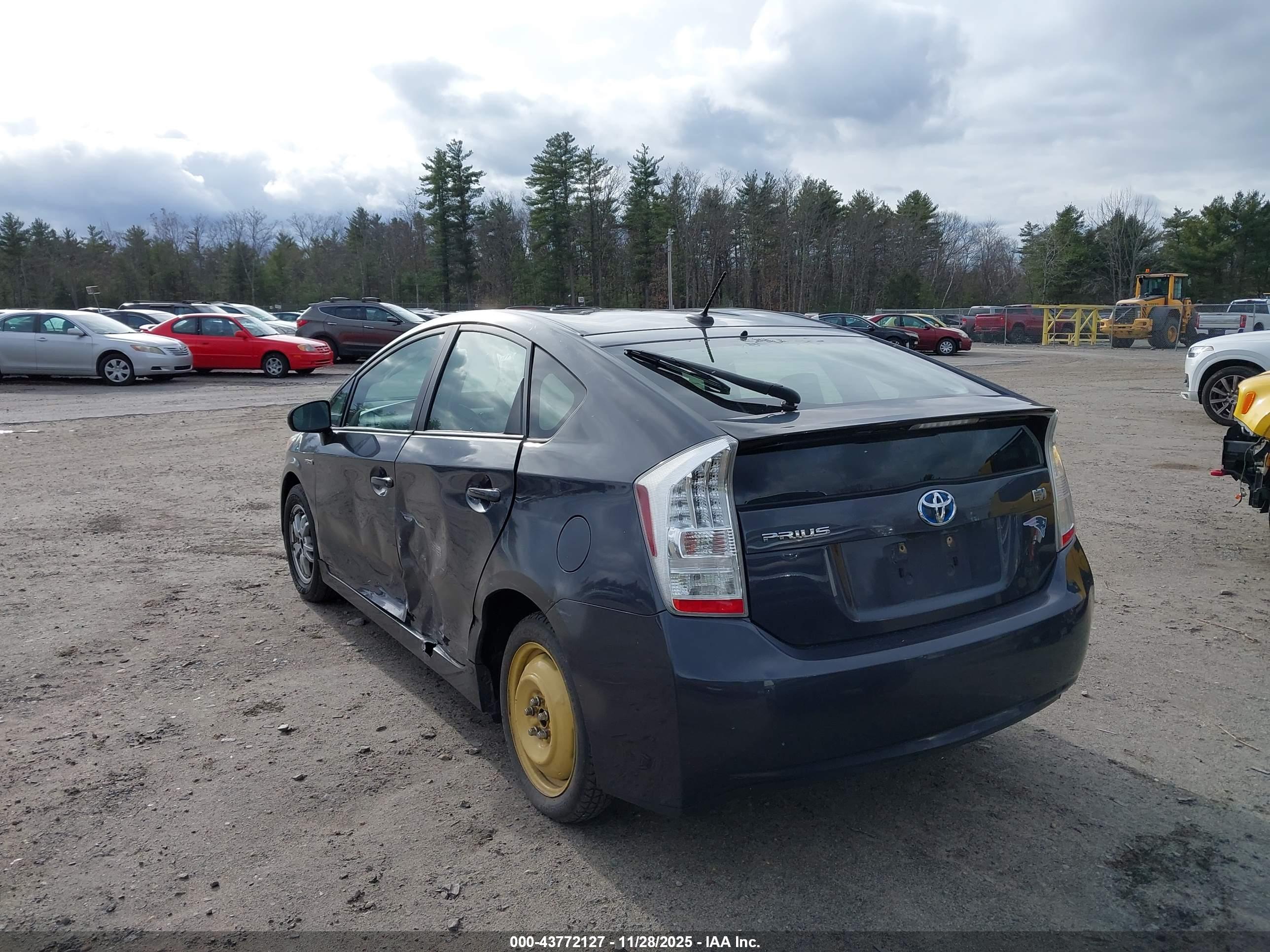 TOYOTA PRIUS image 3