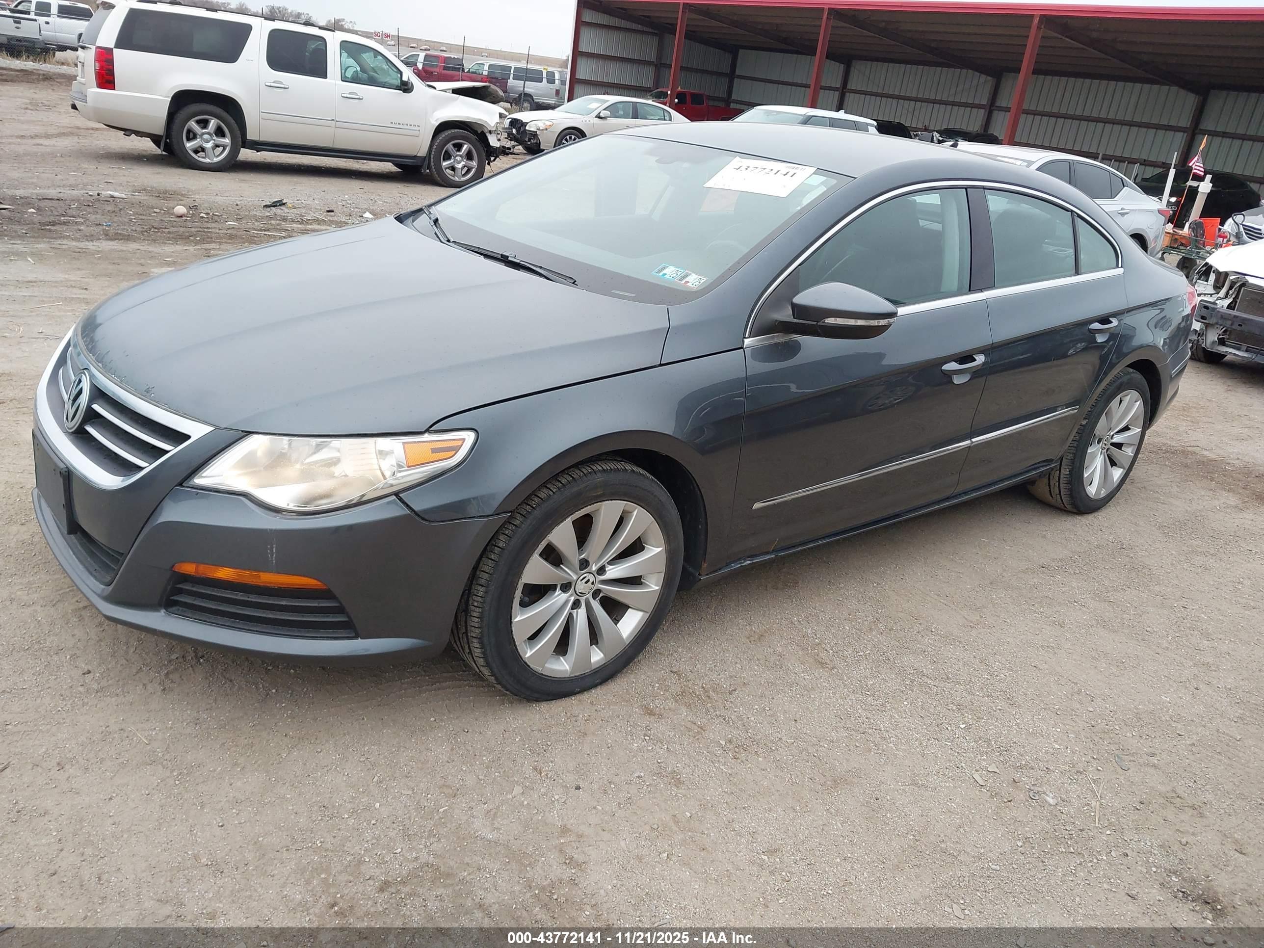 VOLKSWAGEN CC image 2