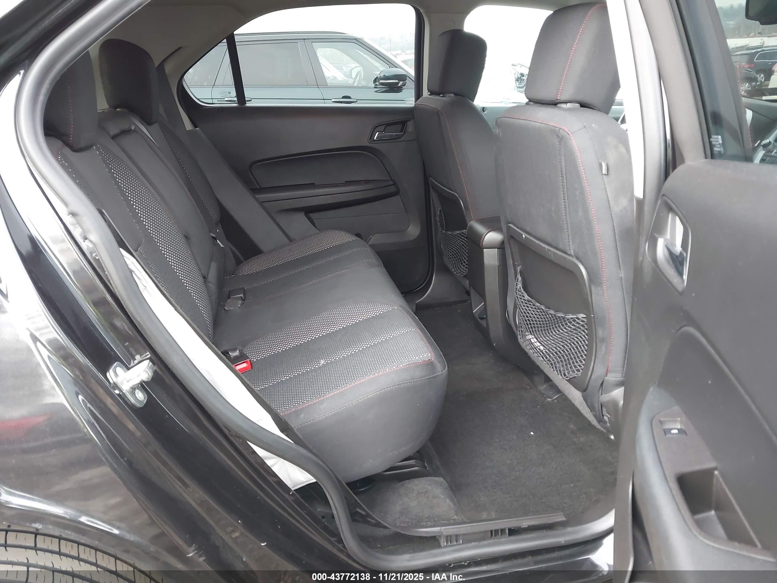 CHEVROLET EQUINOX image 8