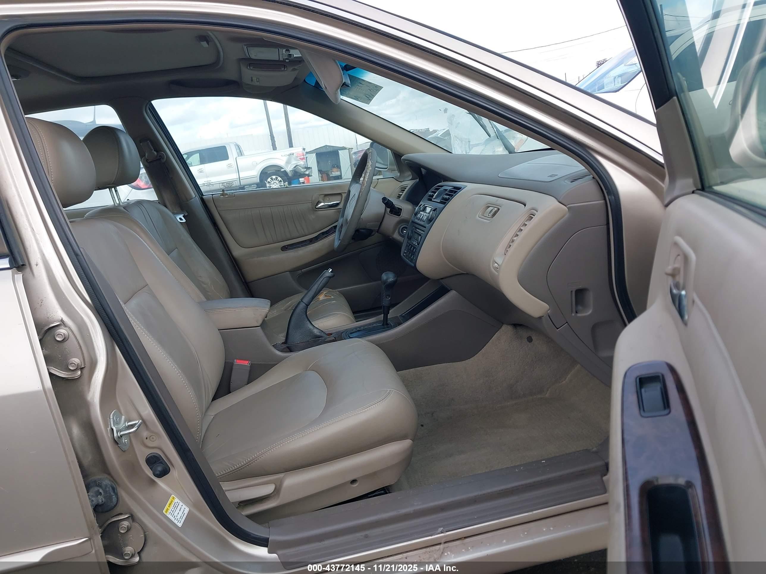 HONDA ACCORD image 5