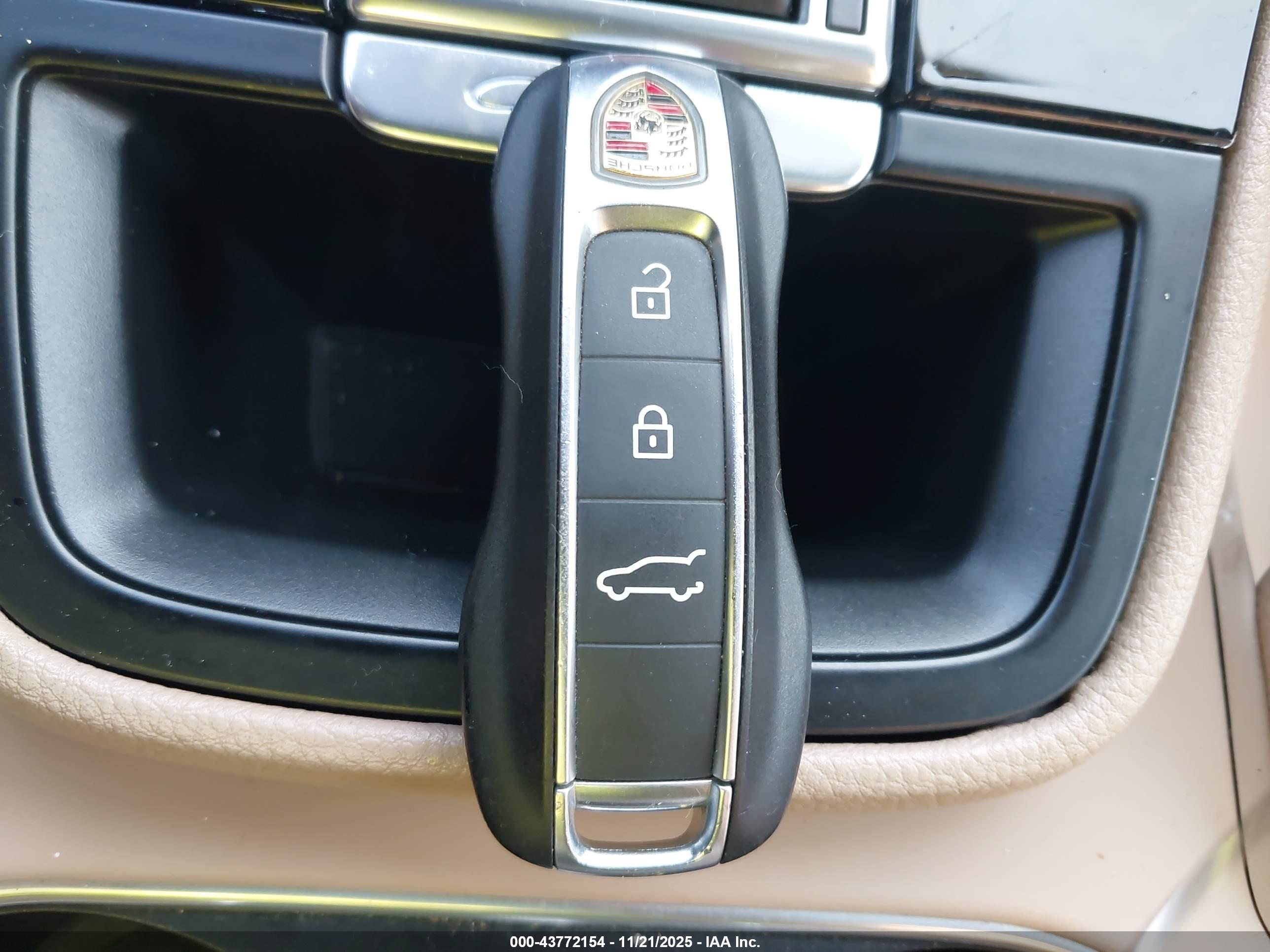PORSCHE CAYENNE image 11