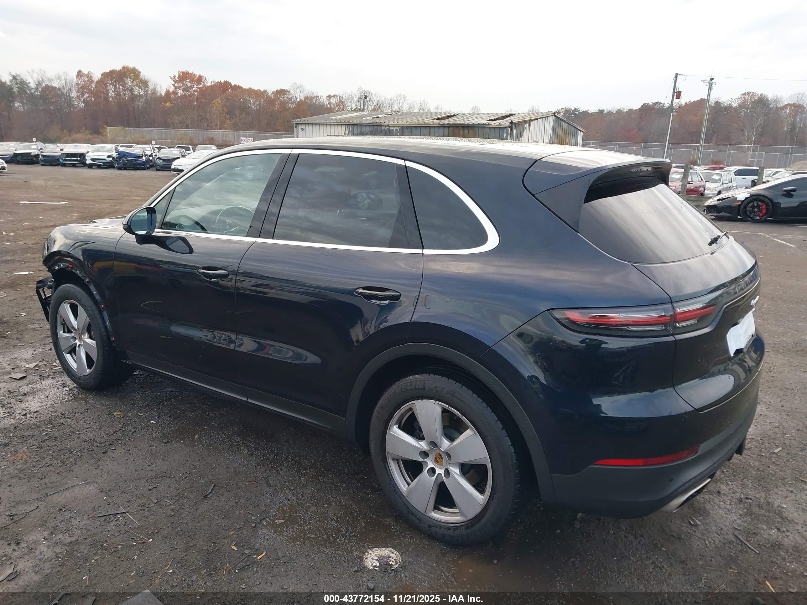 PORSCHE CAYENNE image 3