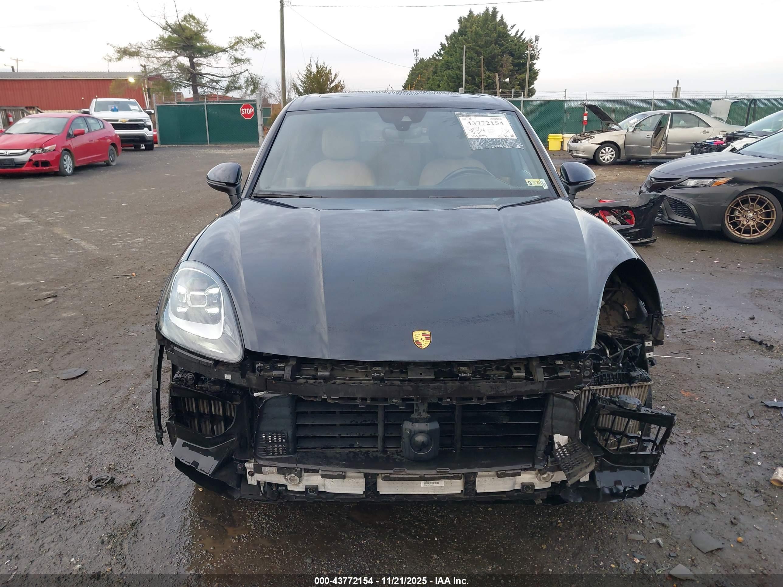 PORSCHE CAYENNE image 6