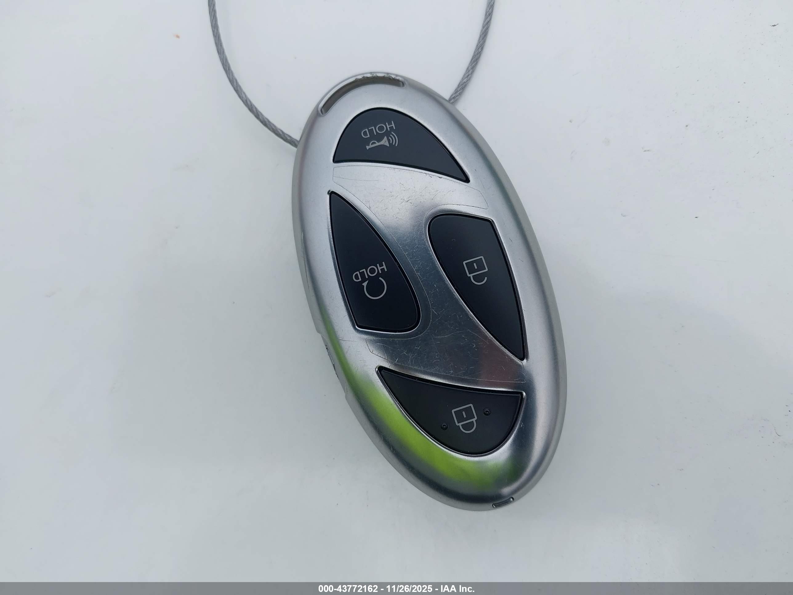 HYUNDAI SANTA image 11