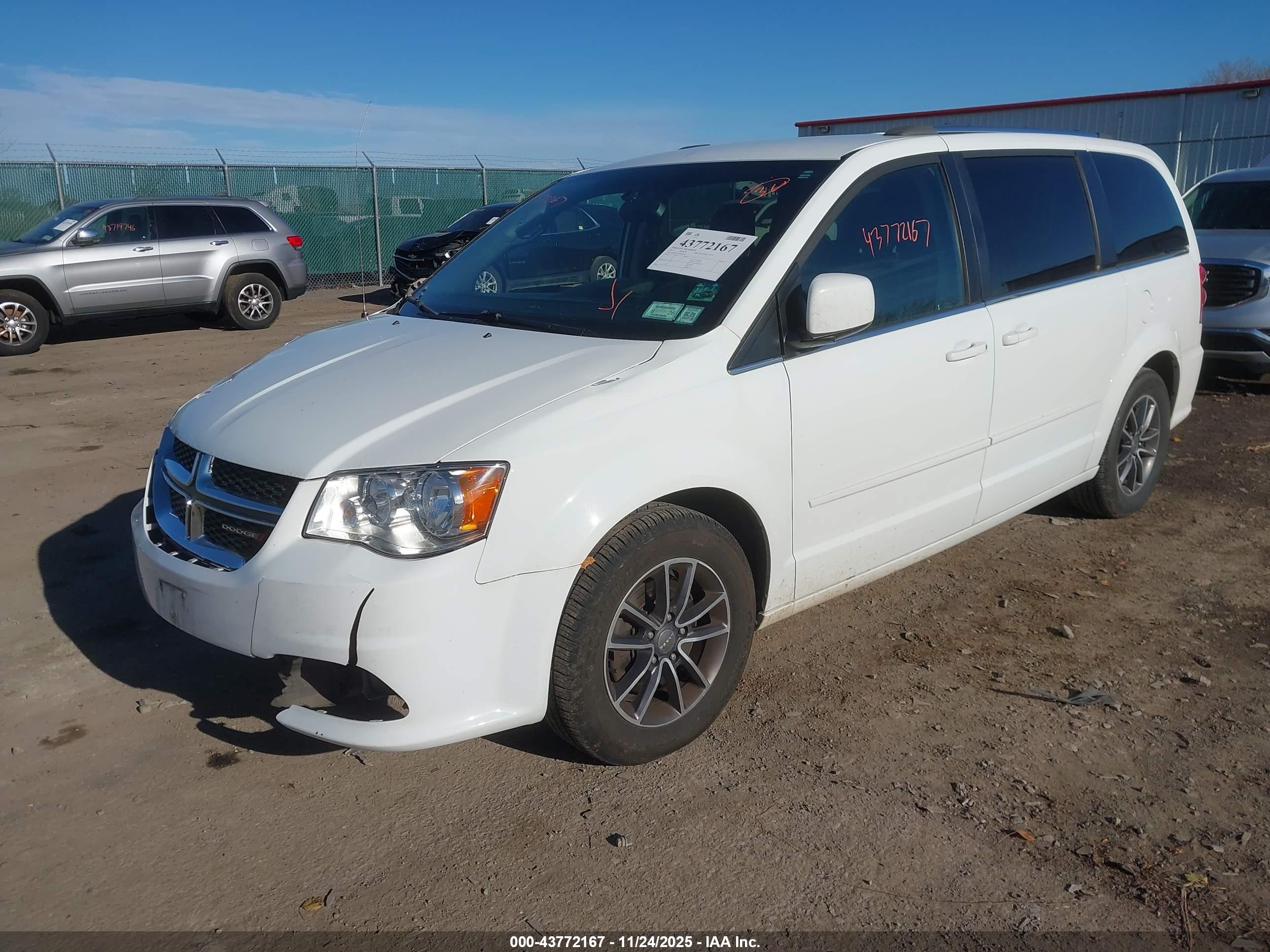 DODGE GRAND image 2