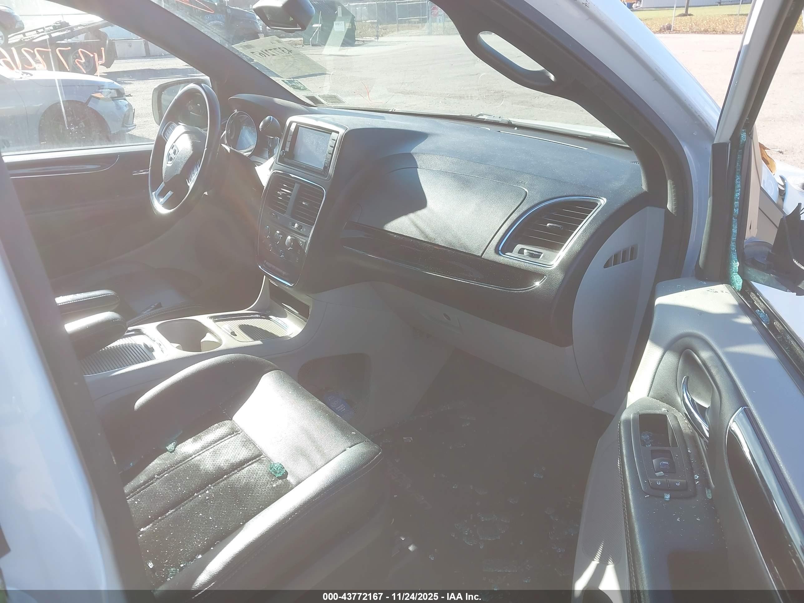 DODGE GRAND image 5