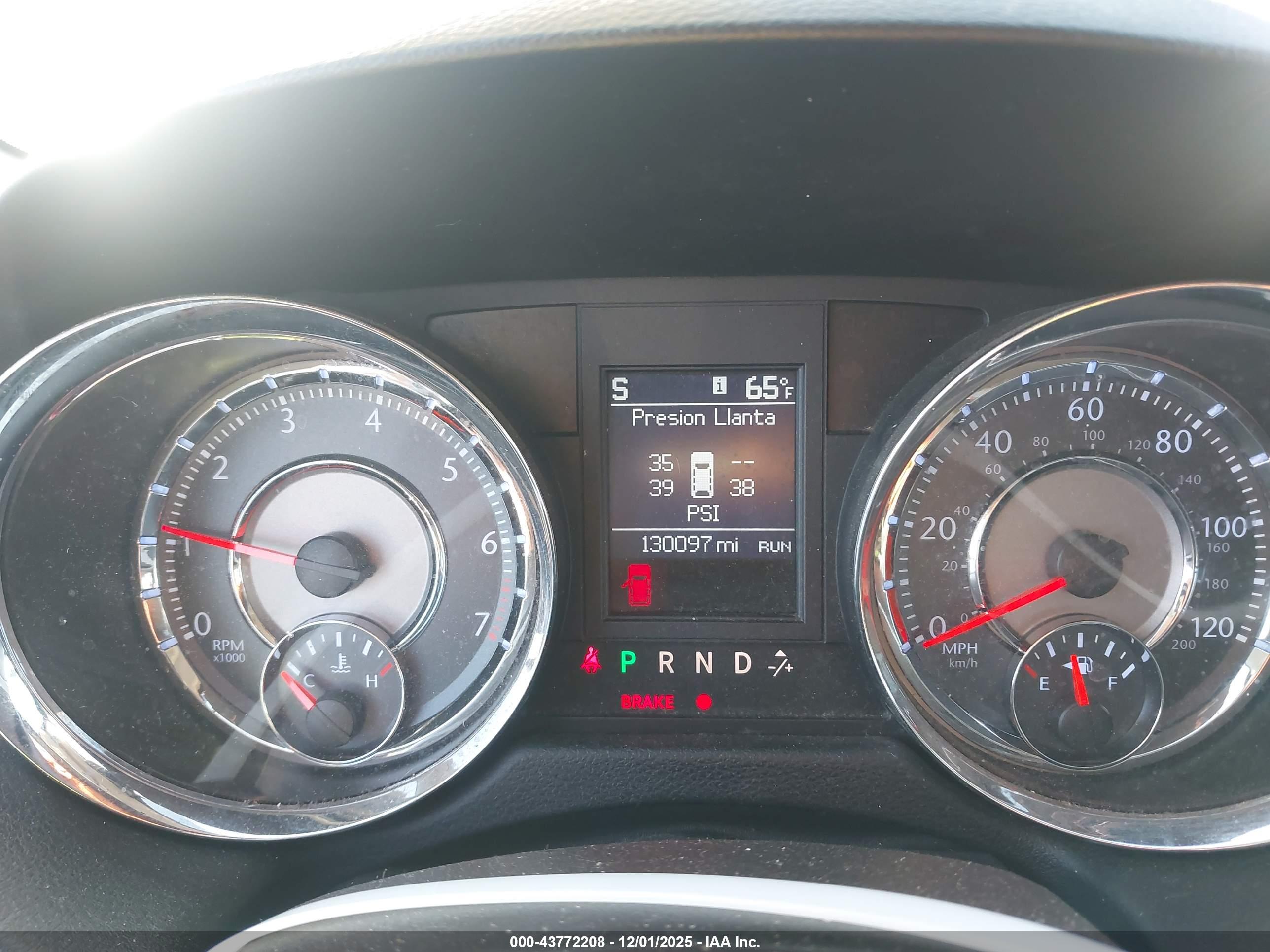 CHRYSLER TOWN image 7