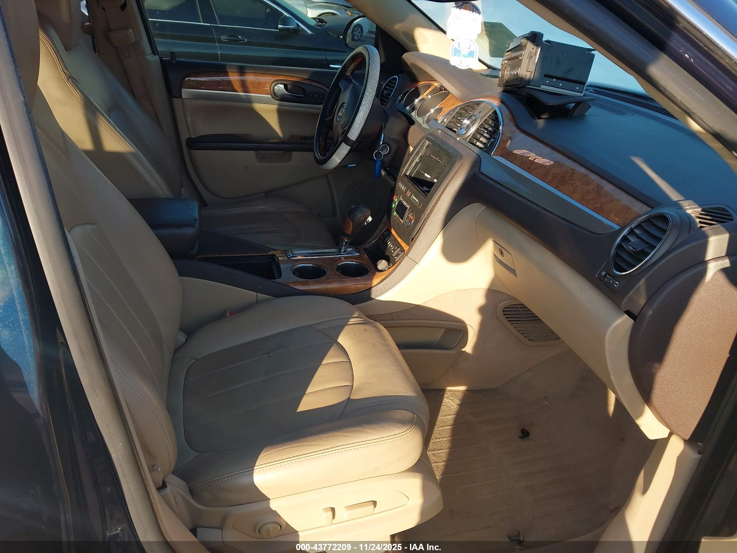 BUICK ENCLAVE image 5