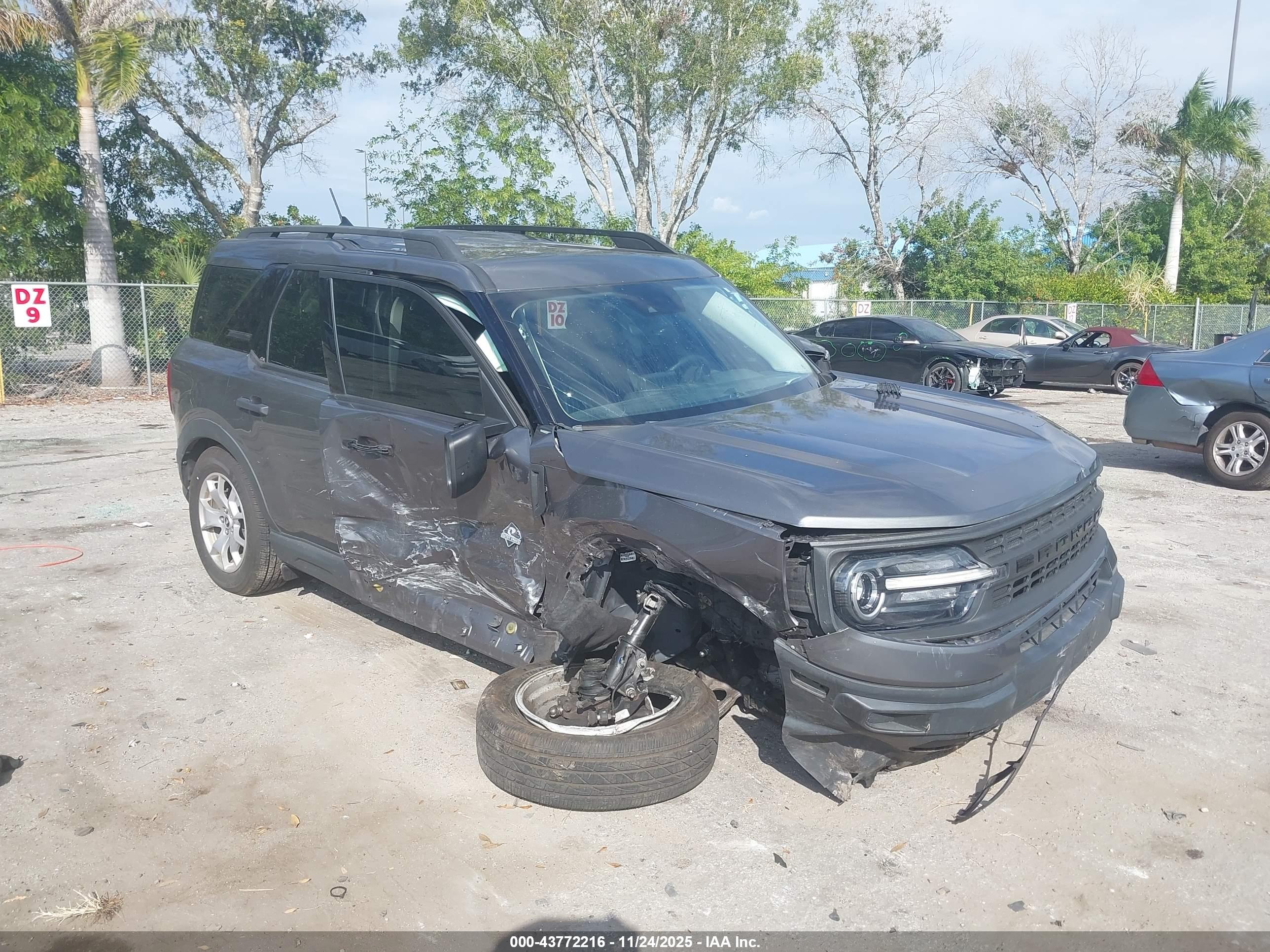 FORD BRONCO image 6