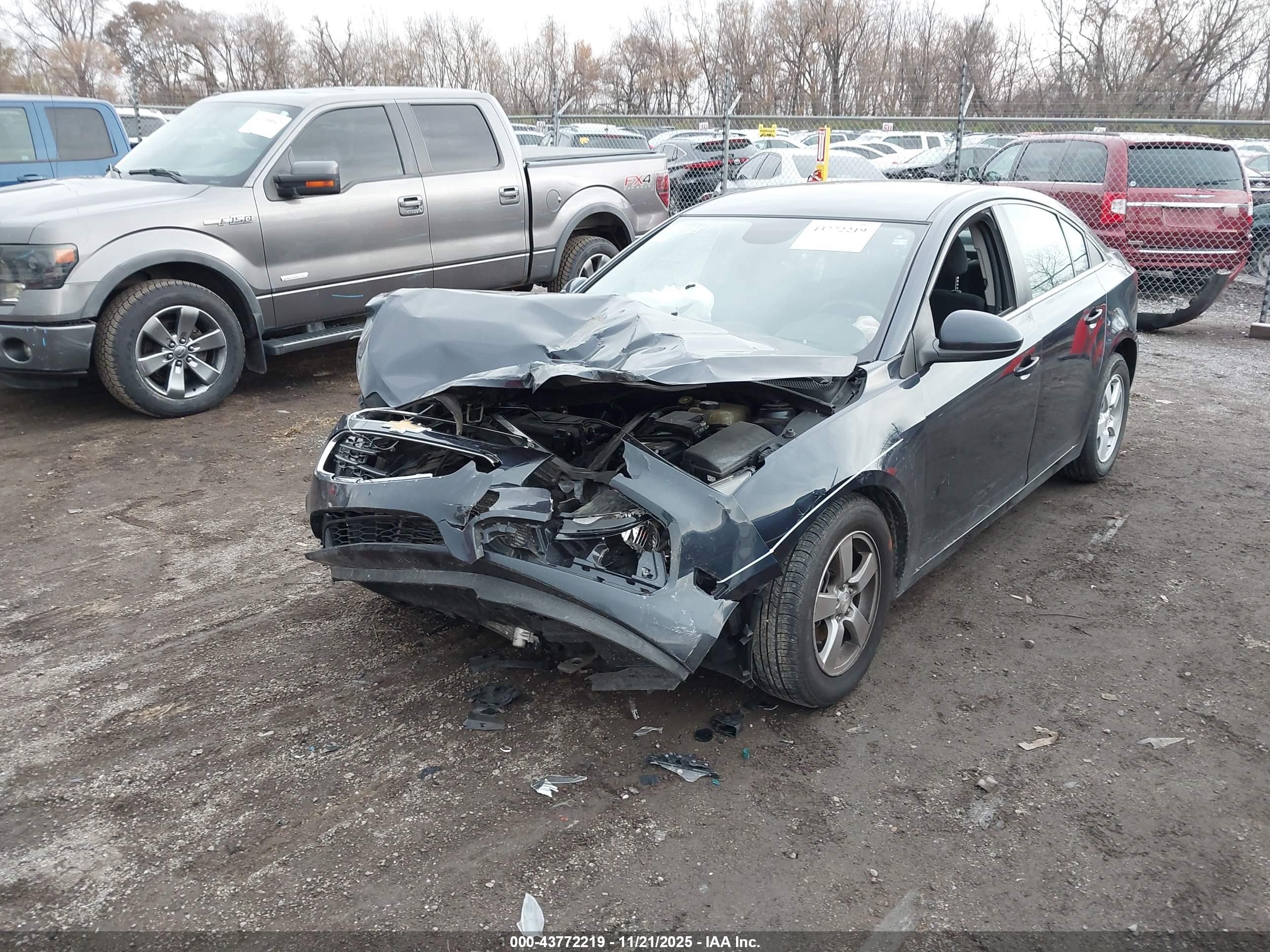 CHEVROLET CRUZE image 2