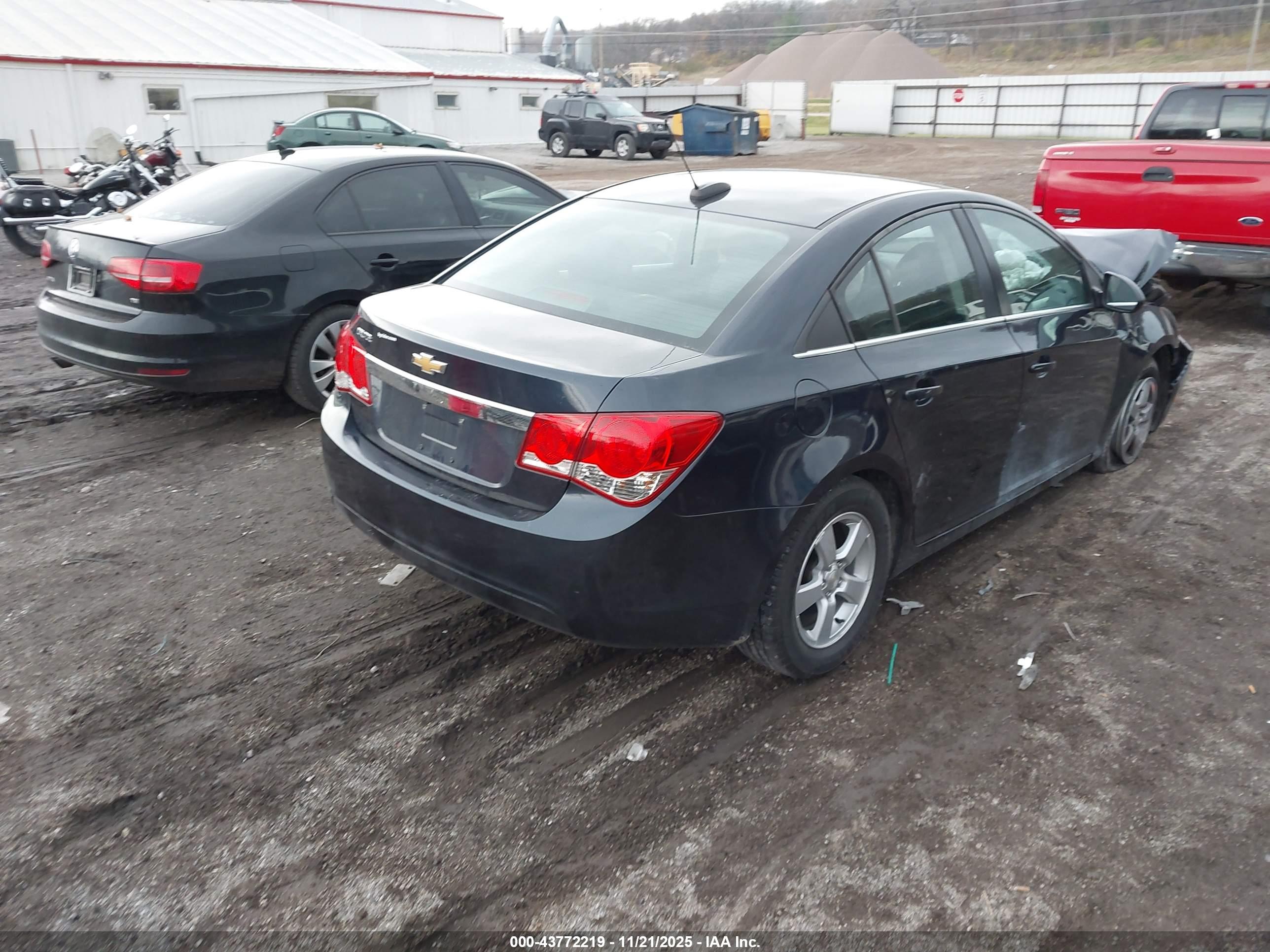 CHEVROLET CRUZE image 4