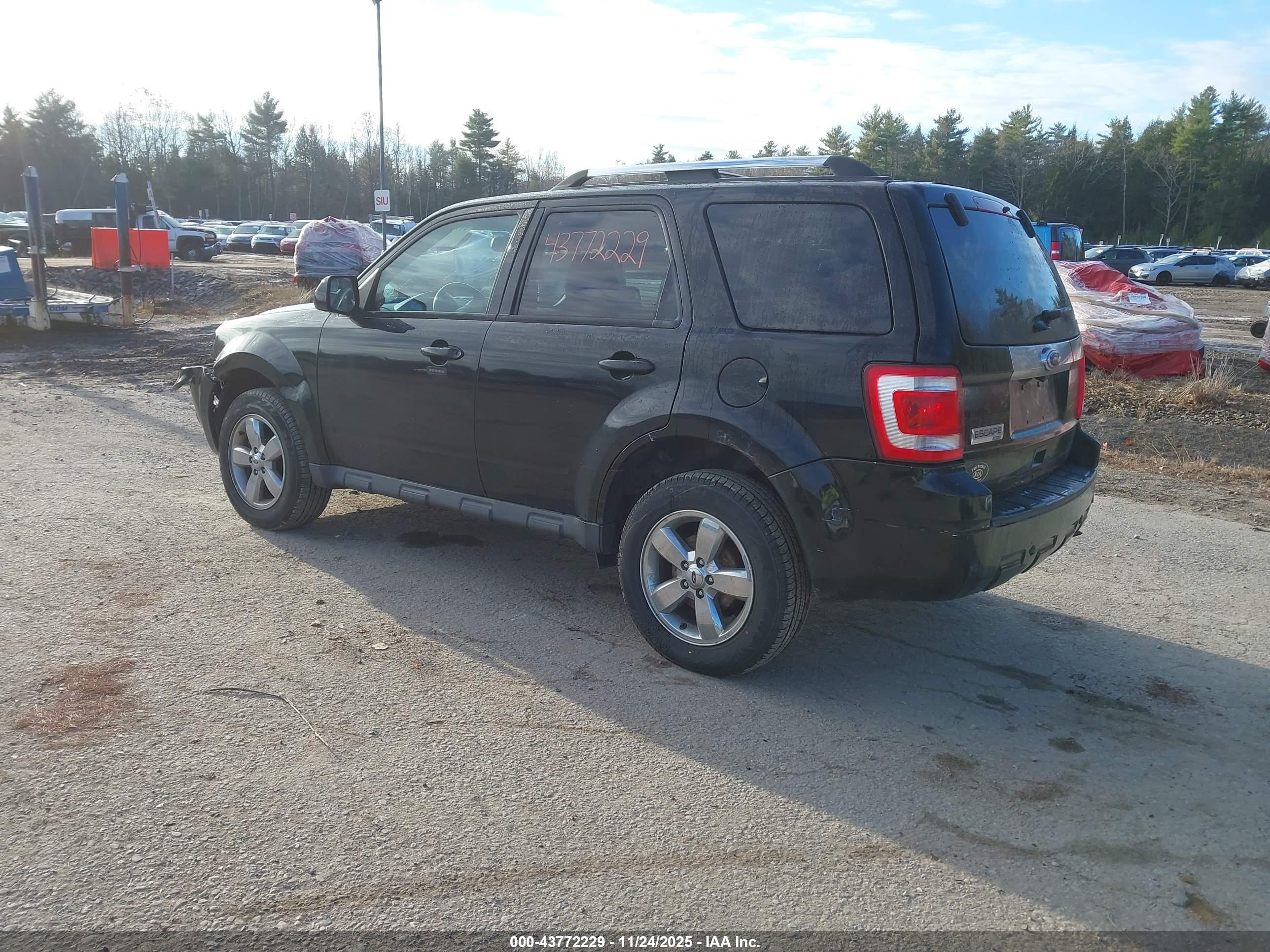 FORD ESCAPE image 3