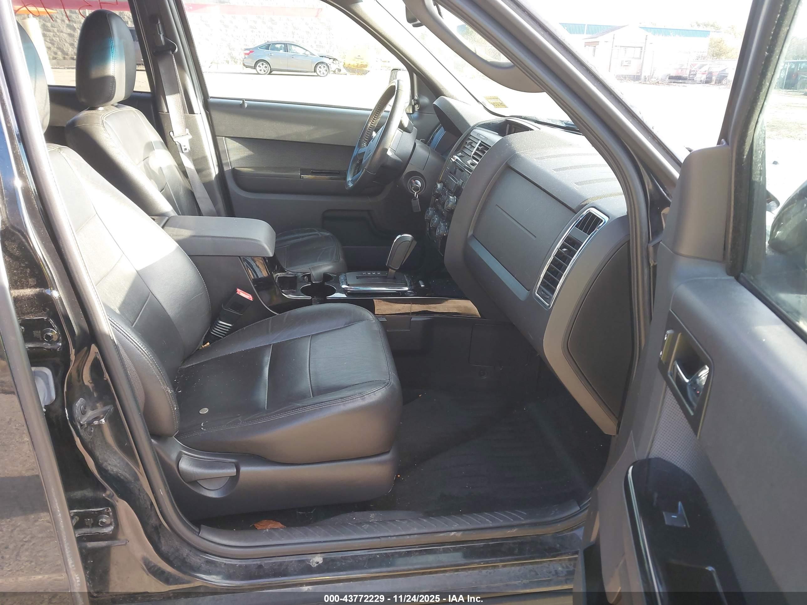 FORD ESCAPE image 5