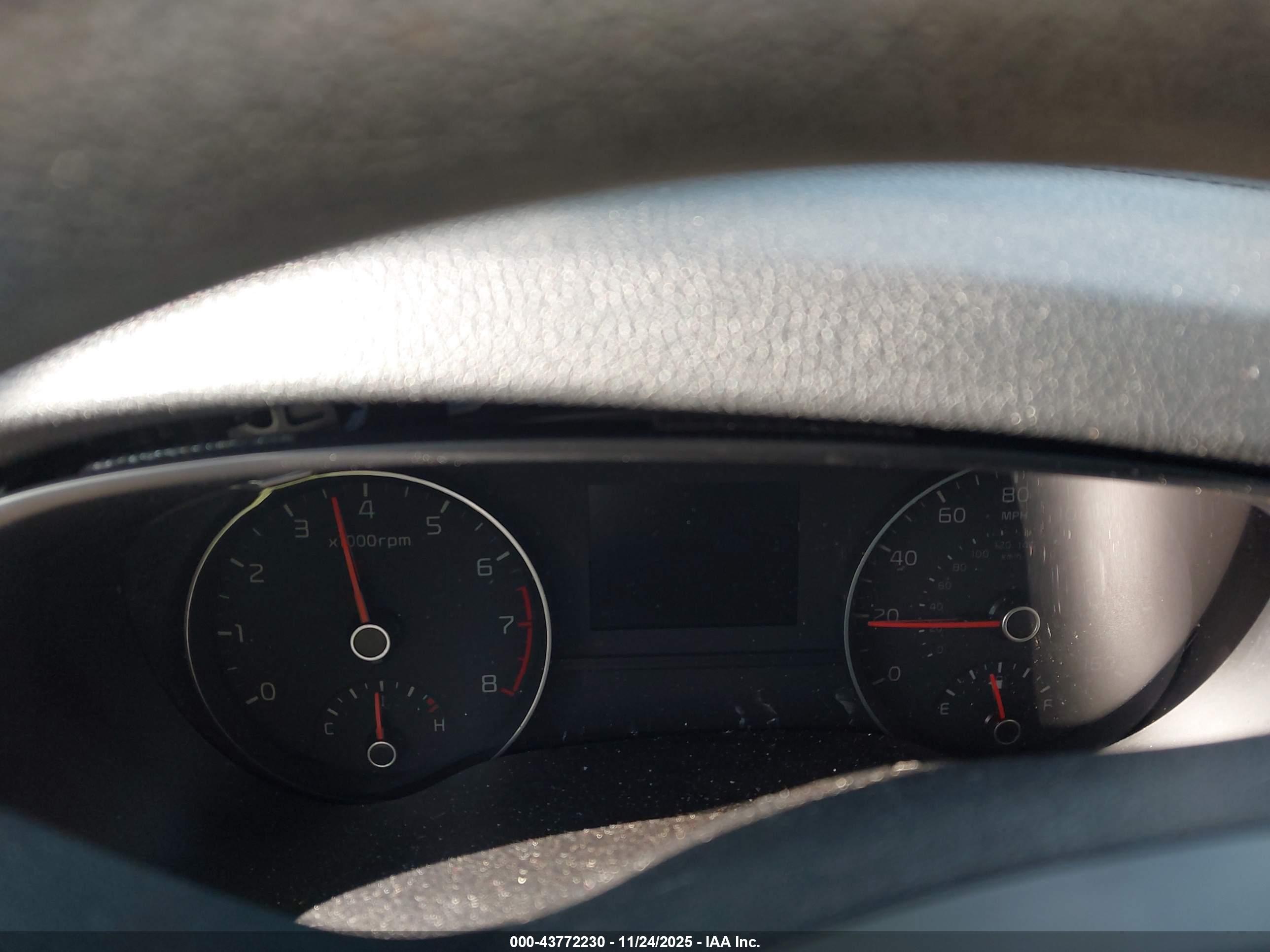 KIA SPORTAGE image 7