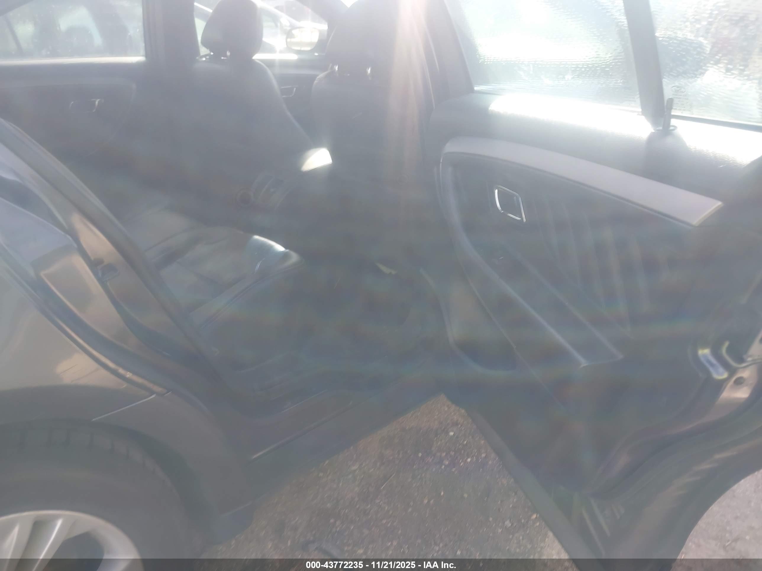 FORD TAURUS image 8