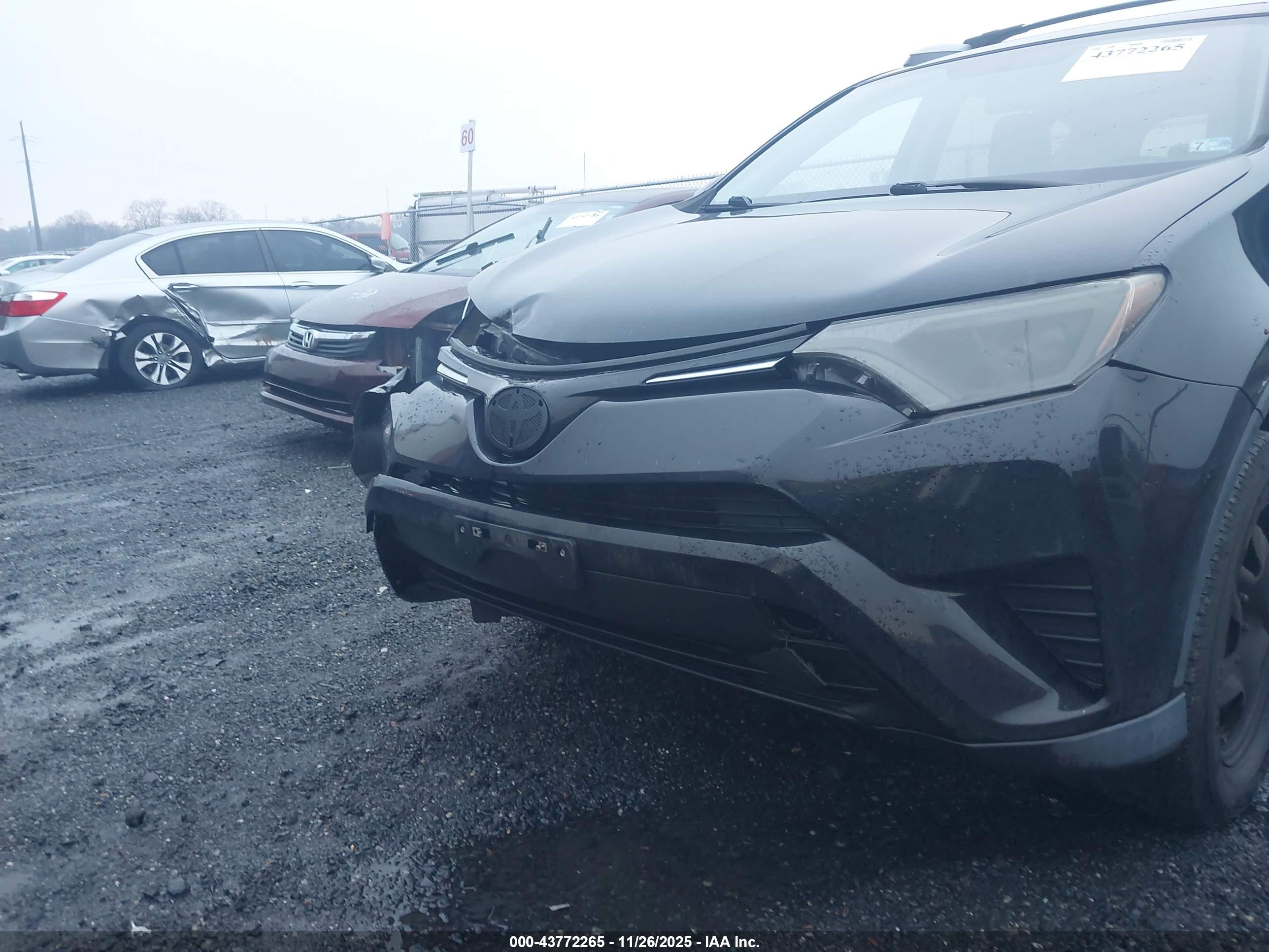 TOYOTA RAV4 image 6