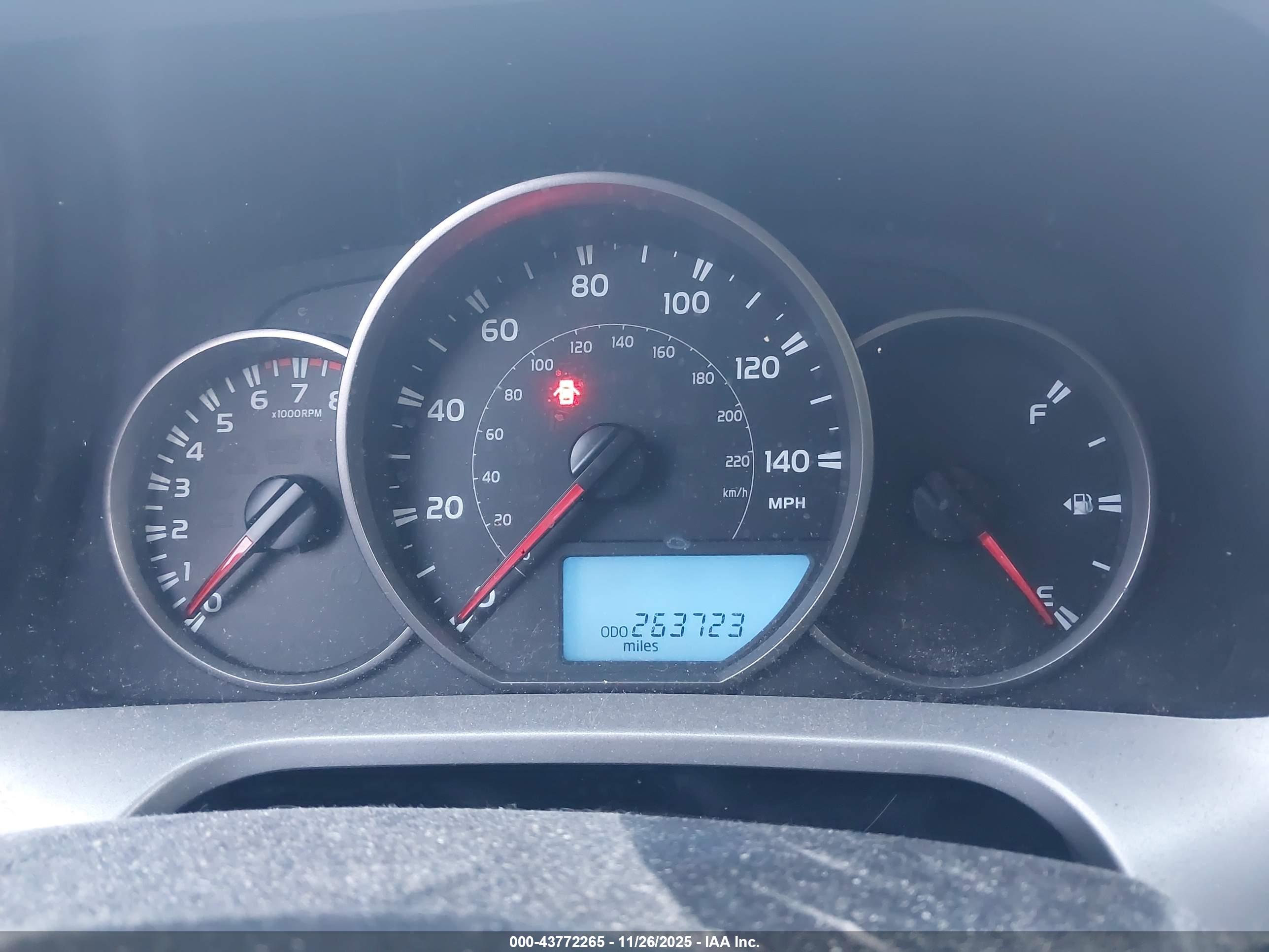 TOYOTA RAV4 image 7