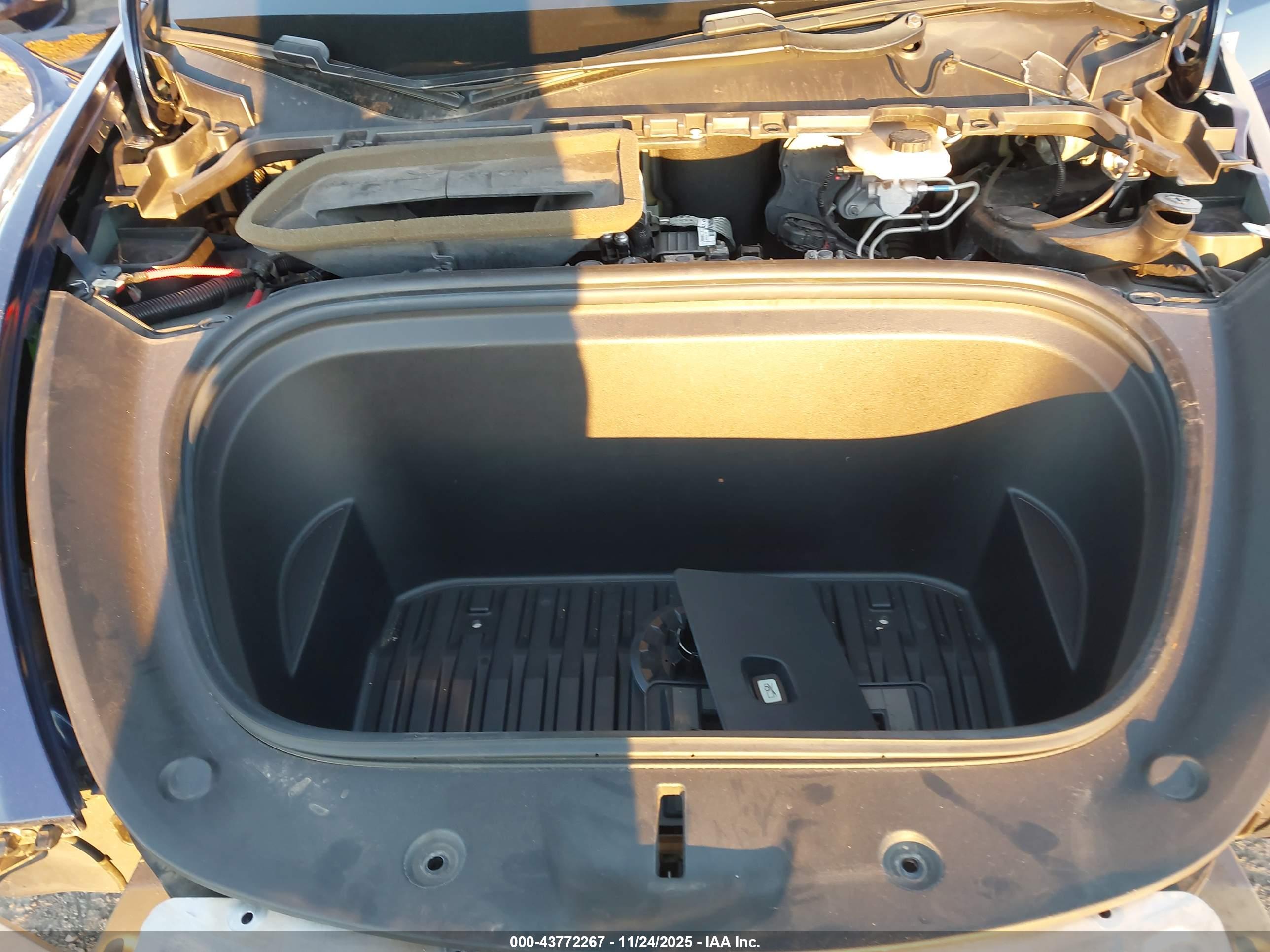 TESLA MODEL image 10