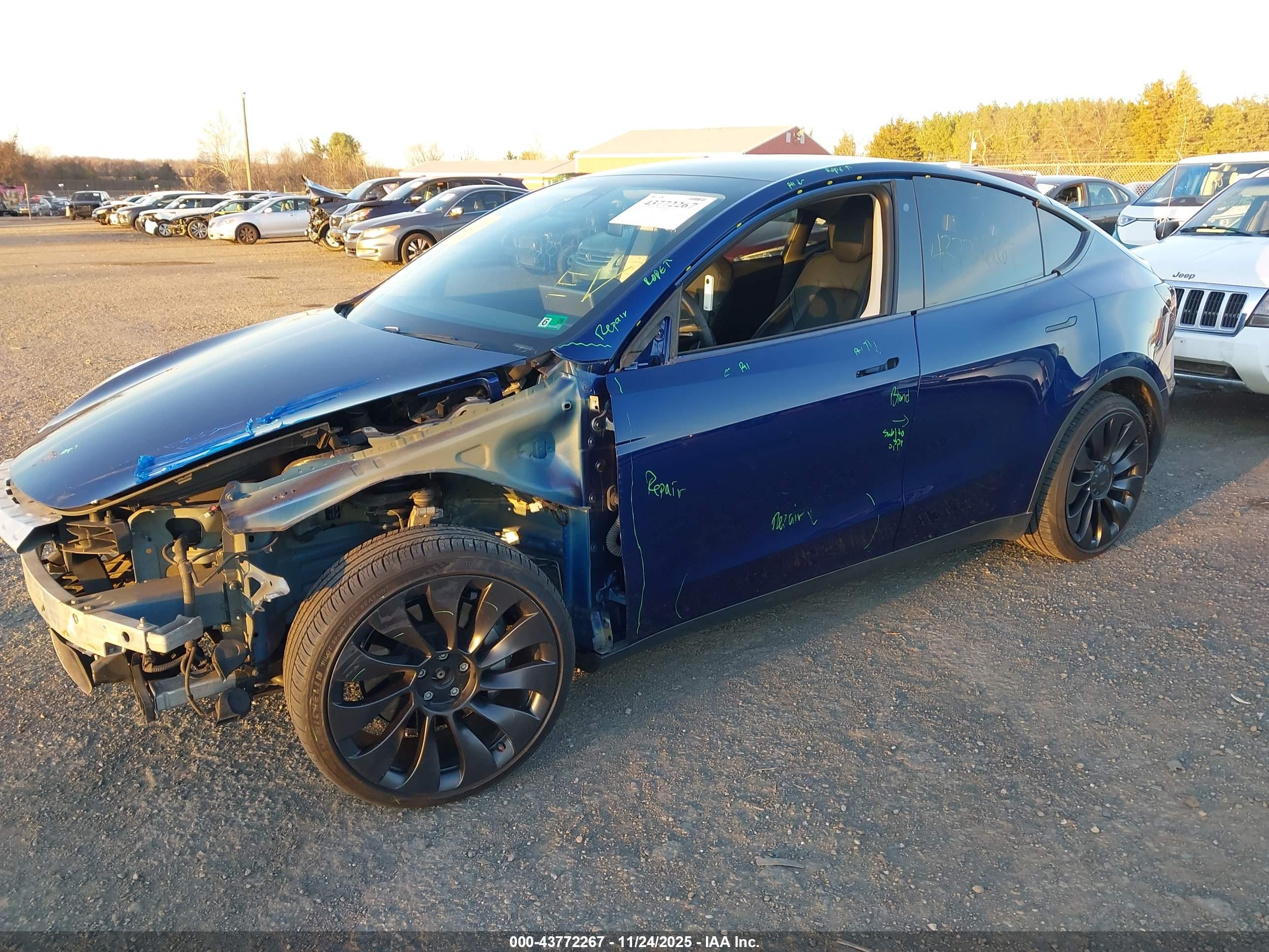 TESLA MODEL image 2