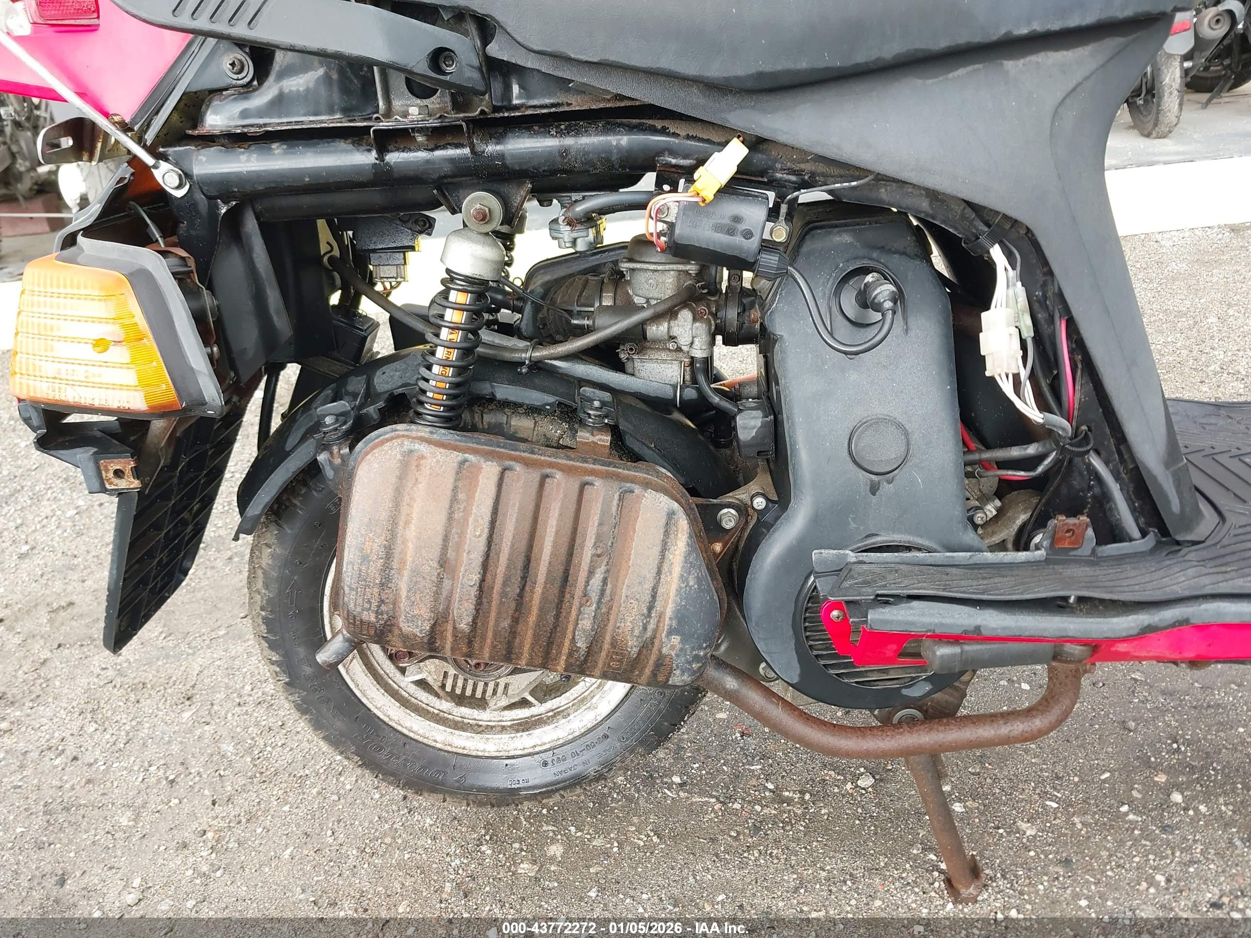 YAMAHA XC125 image 8