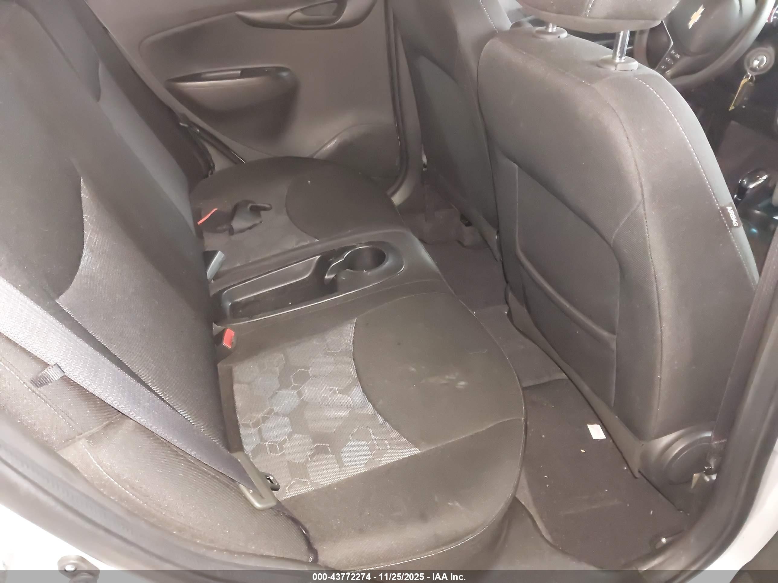 CHEVROLET SPARK image 8
