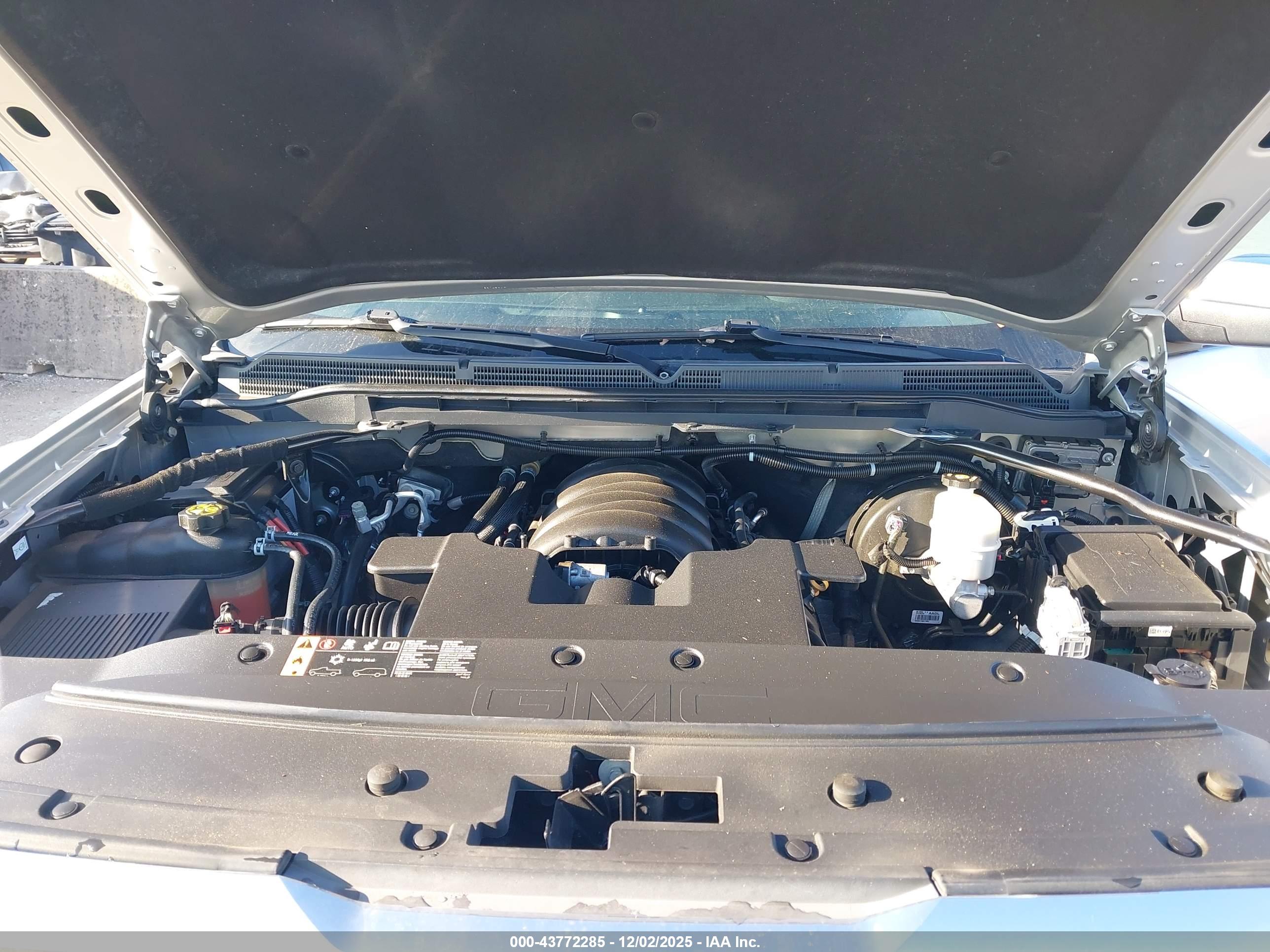 GMC SIERRA image 10